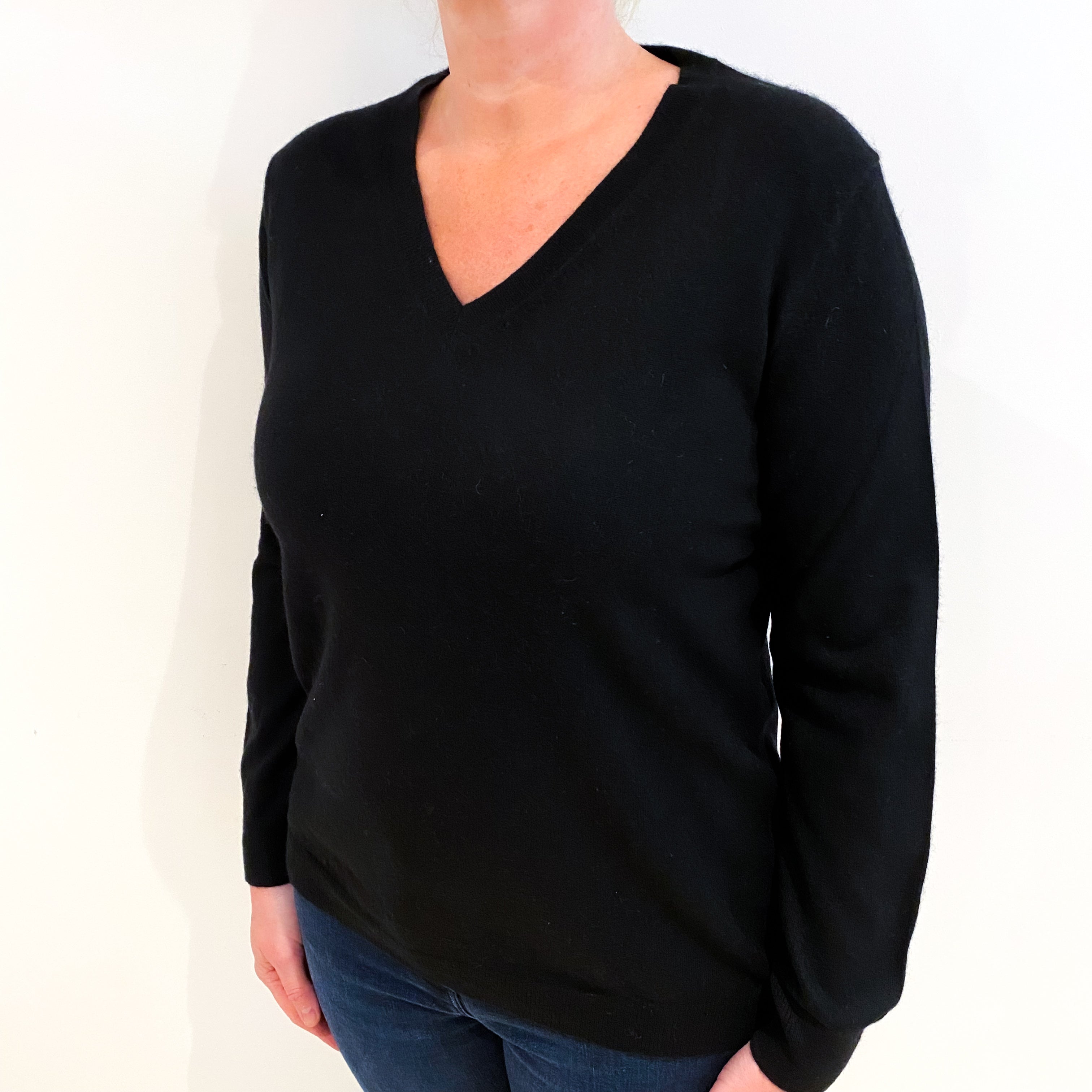 Black Cashmere V Neck Jumper Large