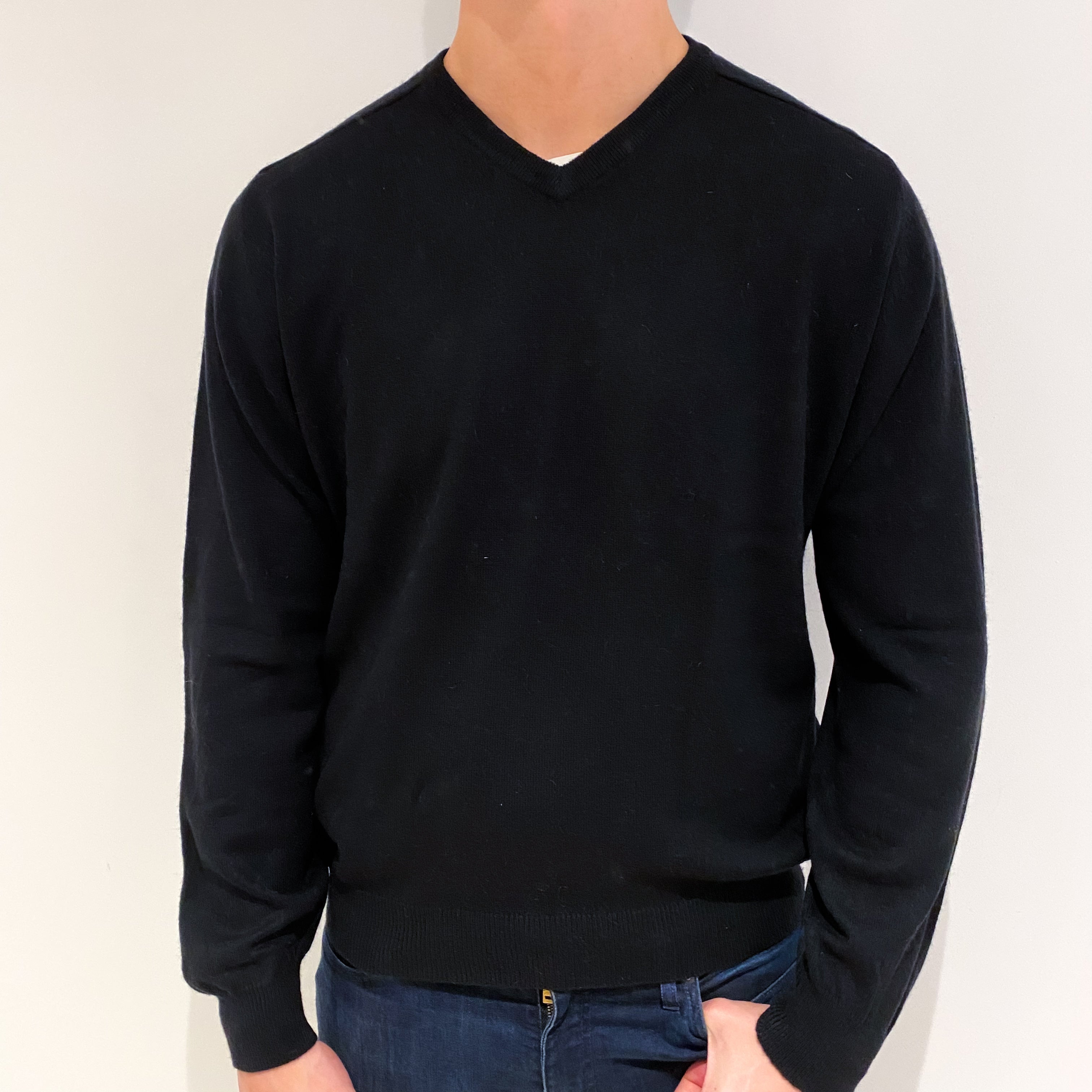 Men's Black Cashmere V Neck Jumper XL