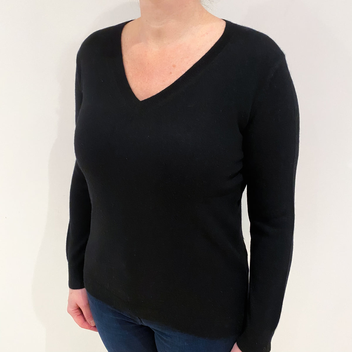Black Cashmere V Neck Jumper Large