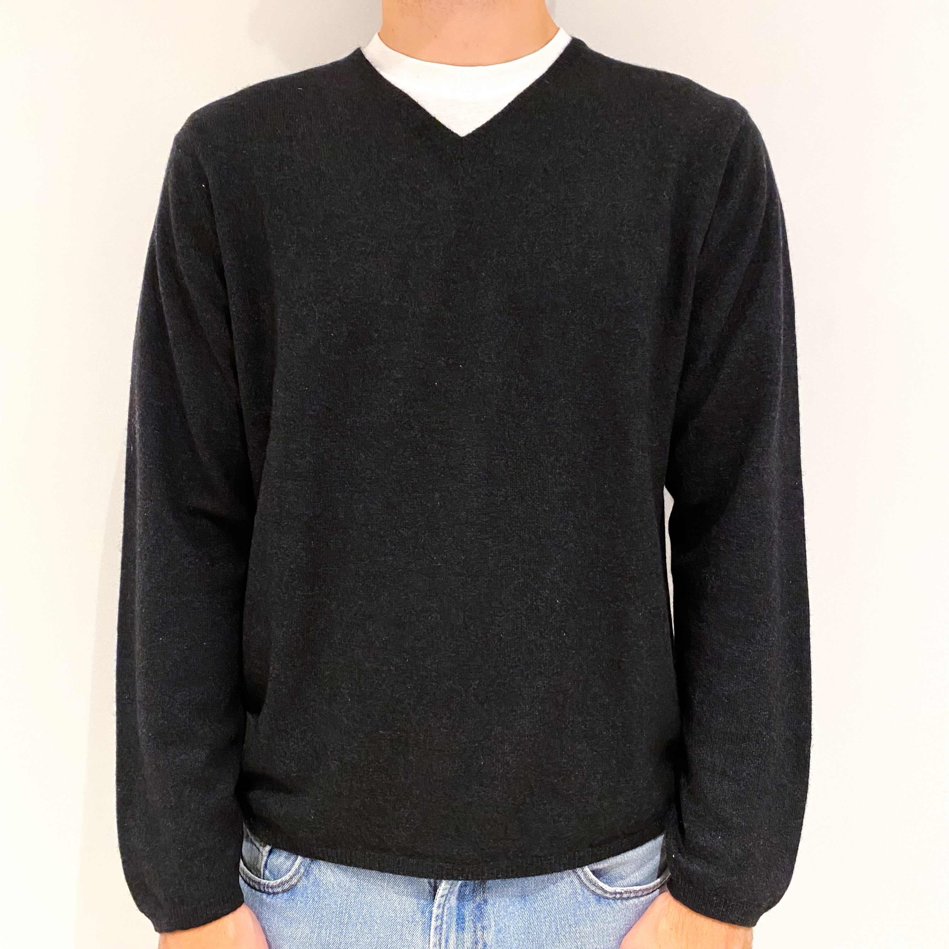 Men's Charcoal Grey Cashmere V-Neck Jumper Medium