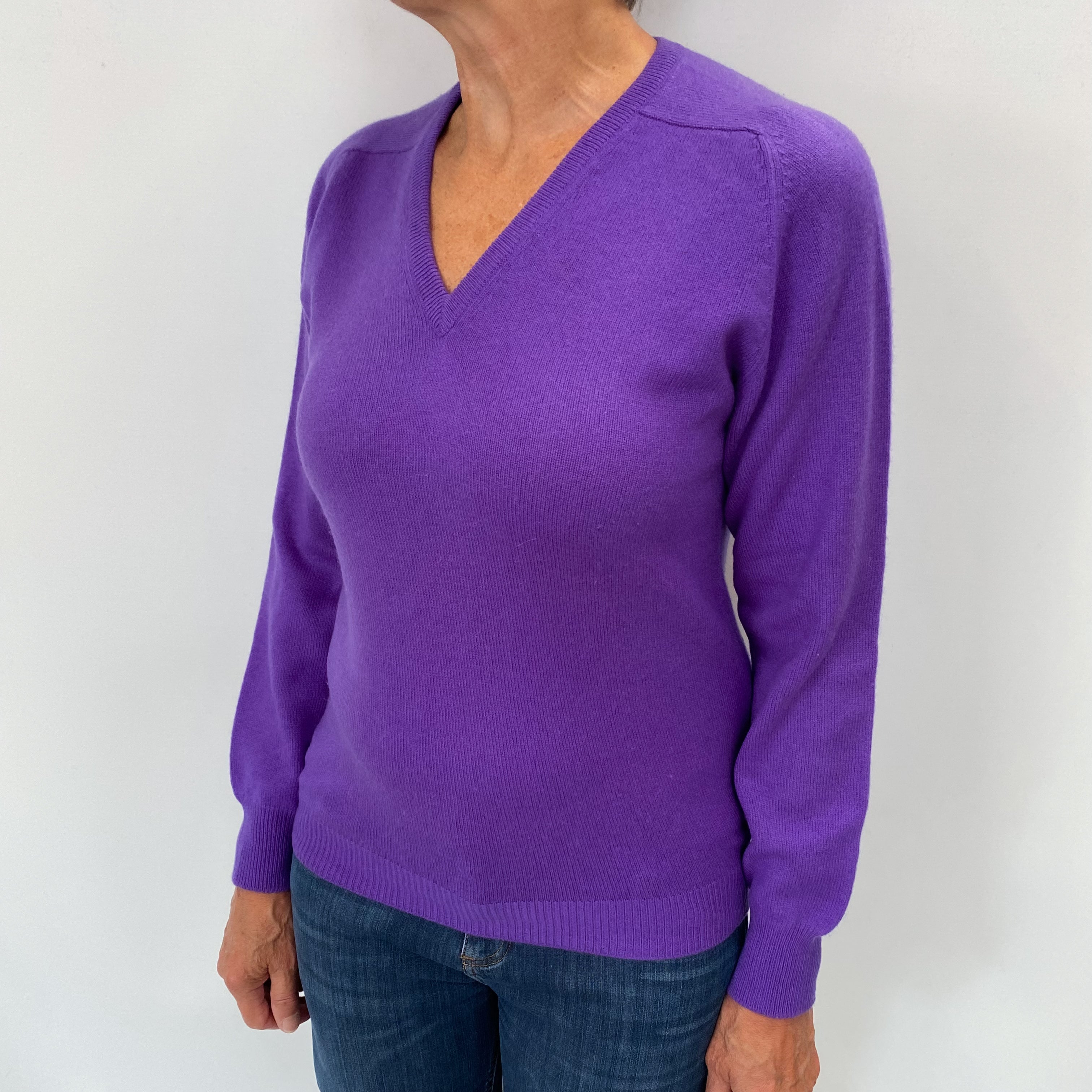 Pansy Purple Cashmere V Neck Jumper Medium