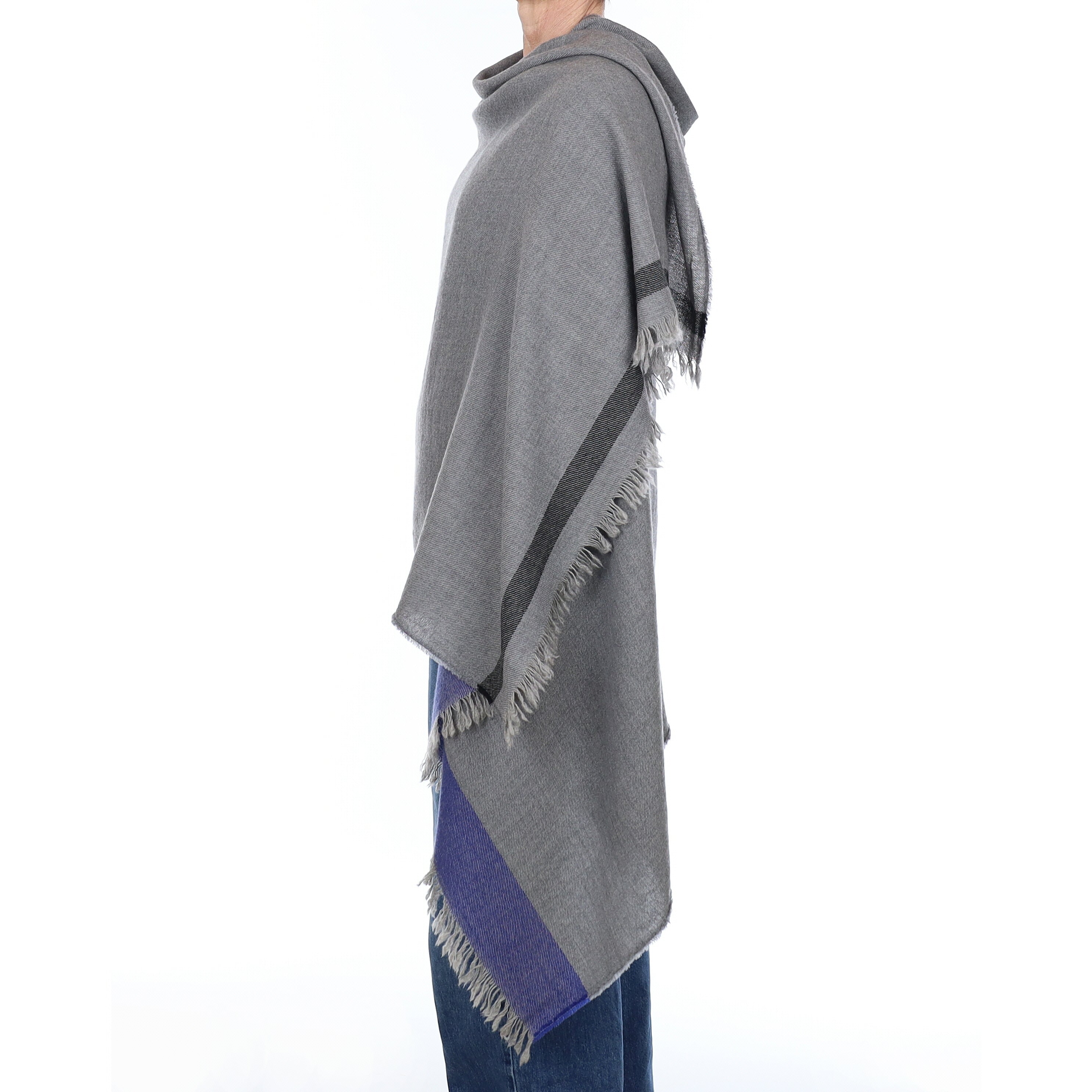 Brand New Scottish Alex Begg Ash Grey and Cobalt Cashmere Wrap