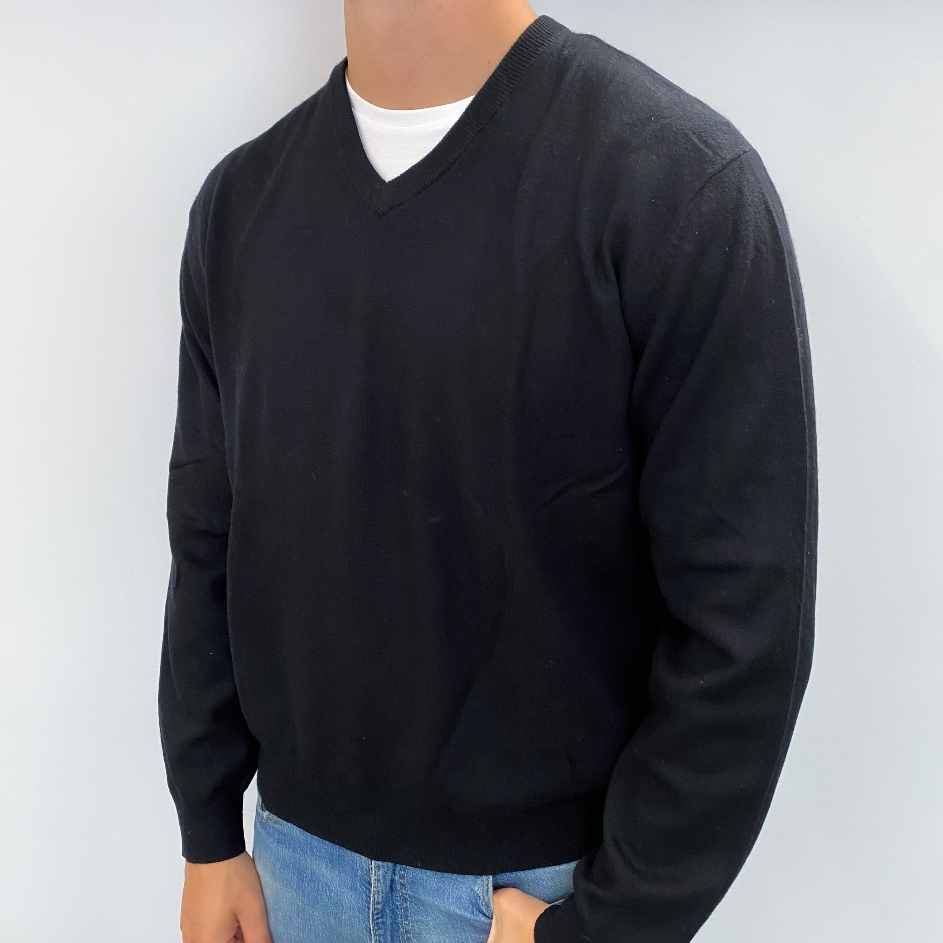 Men's Black Cashmere V Neck Jumper XXL
