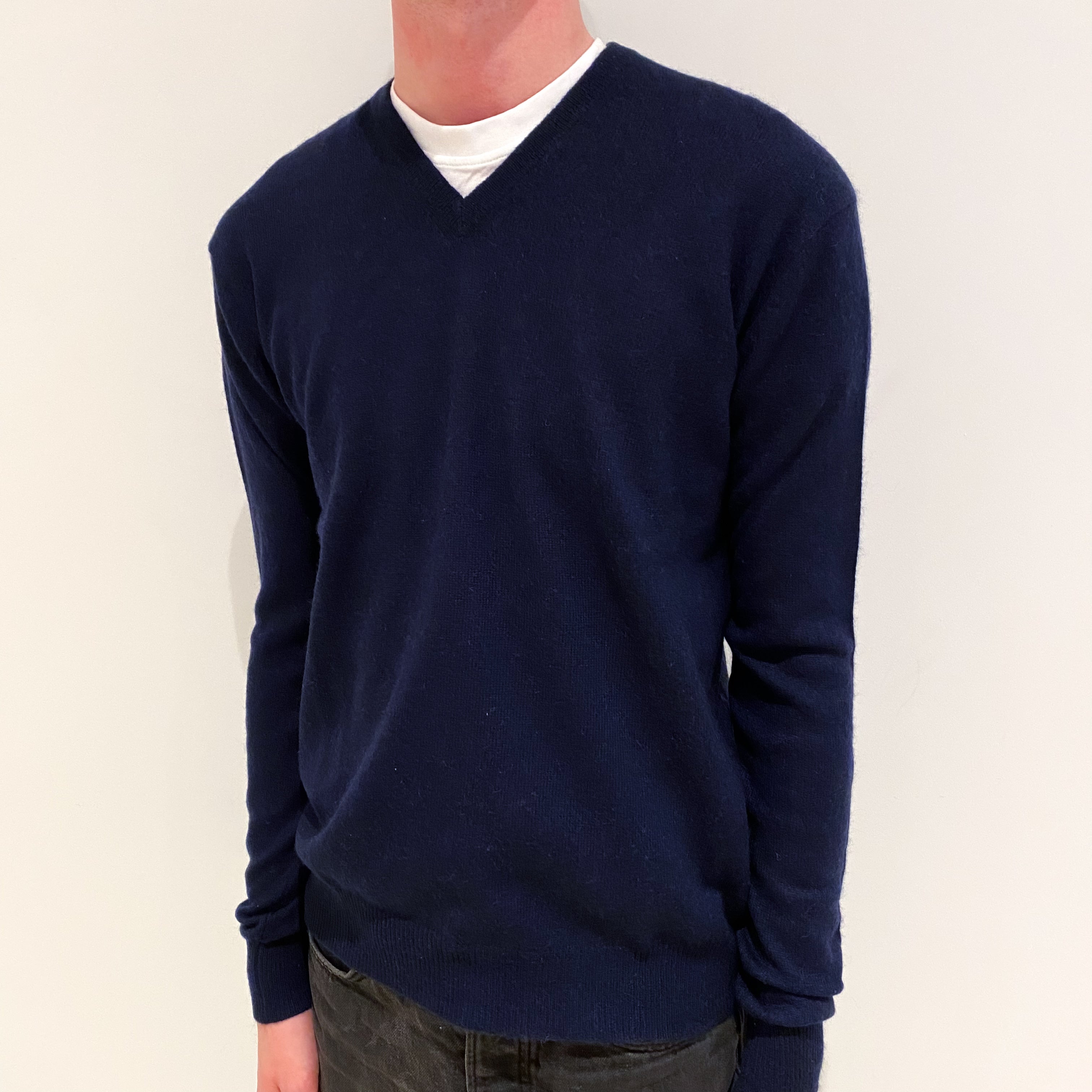 Men's Navy Blue Cashmere V-Neck Jumper Small