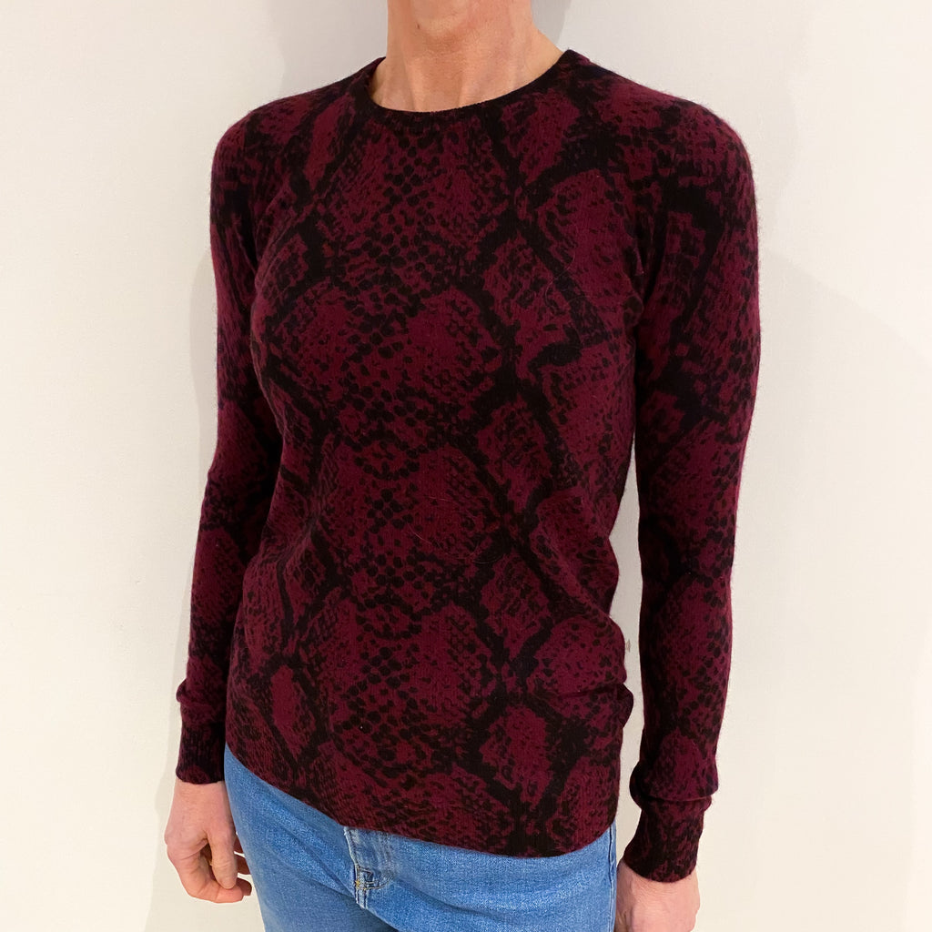 Wine Red And Black Snake Design Cashmere Crew Neck Jumper Small