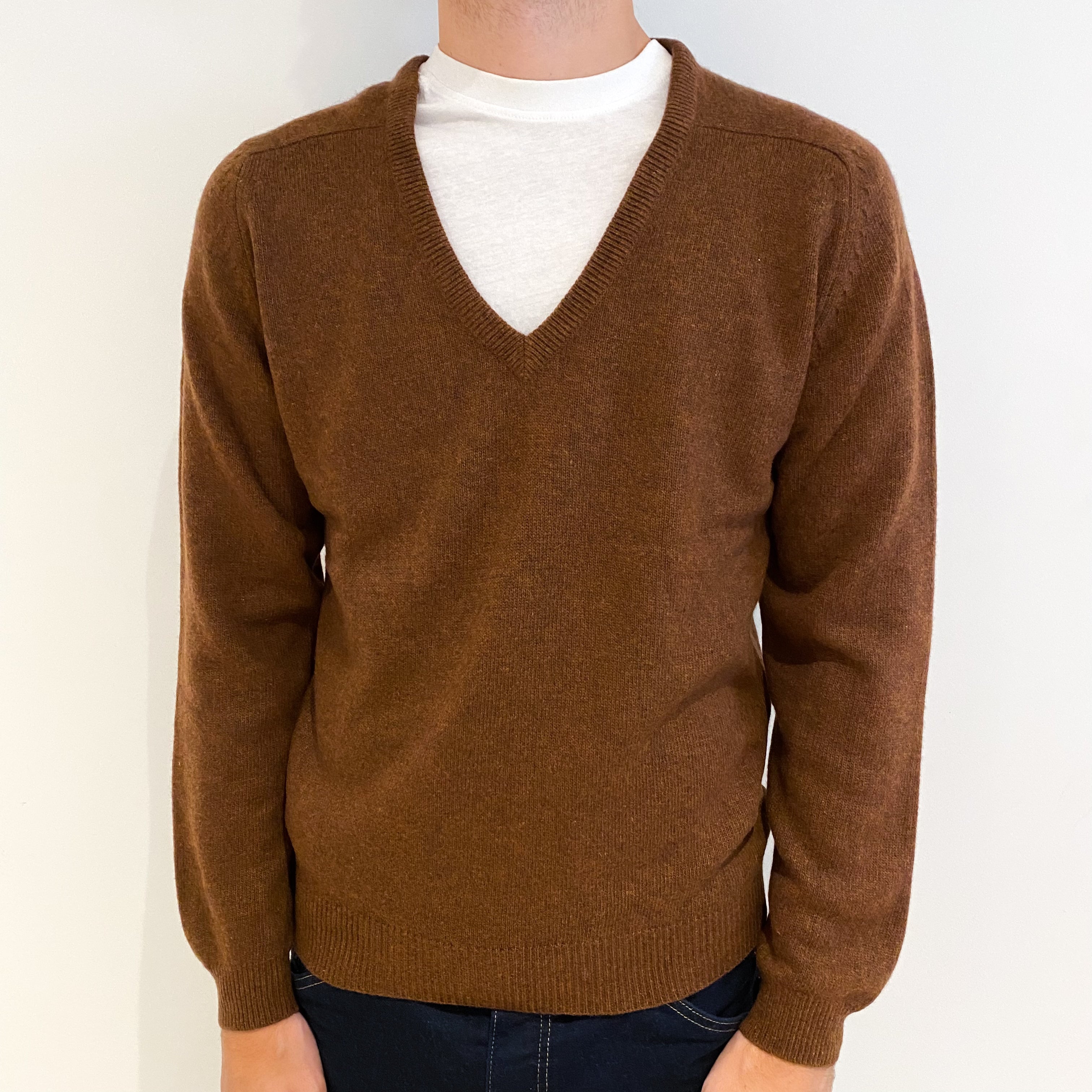 Men's Vintage Deep Chestnut Brown Cashmere V-Neck Jumper Medium