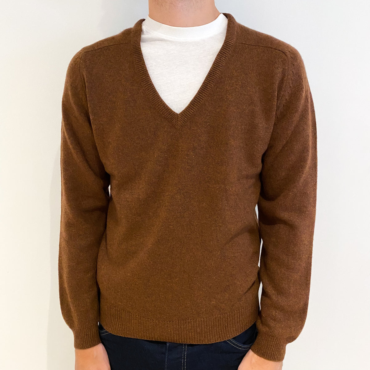Men's Vintage Deep Chestnut Brown Cashmere V-Neck Jumper Medium