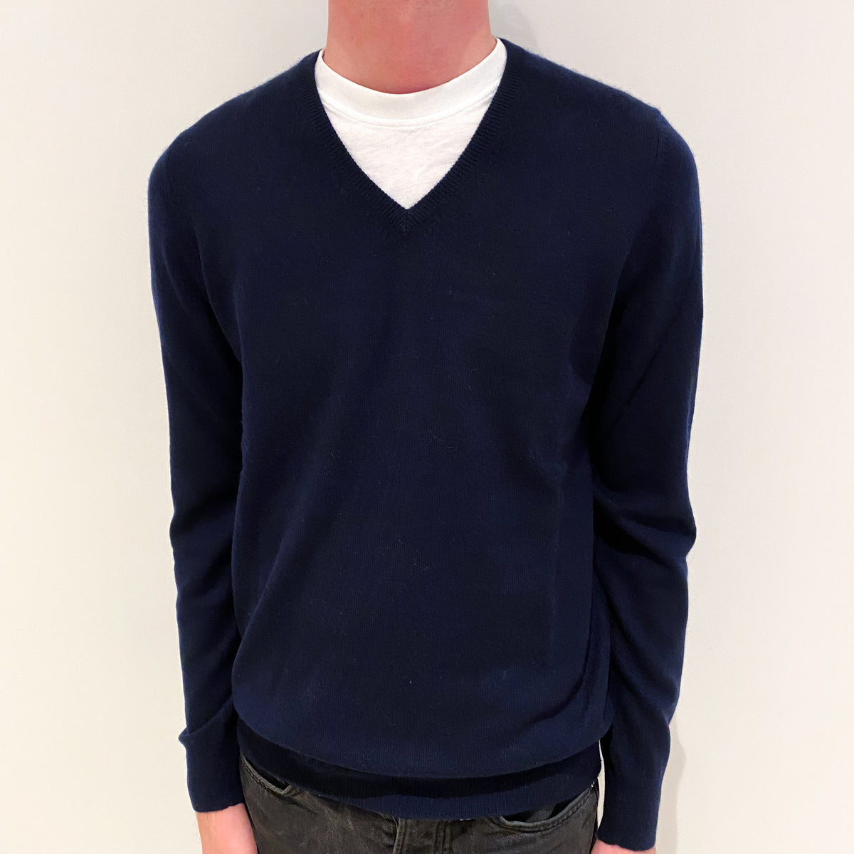 Men's Navy Blue Cashmere V-Neck Jumper Small