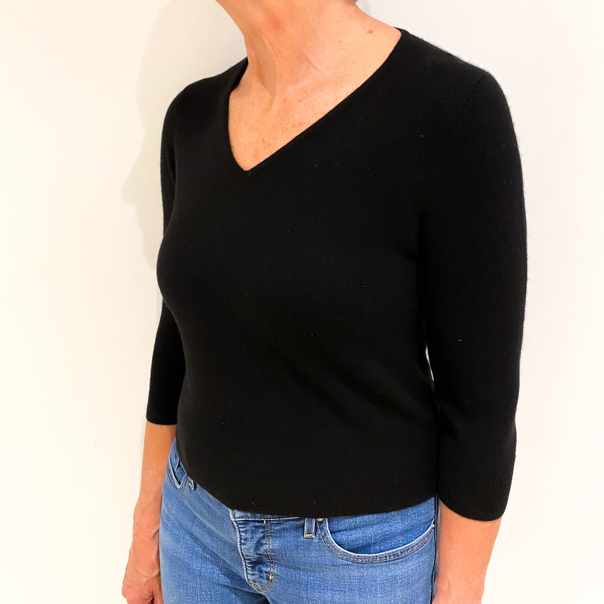 Black Cashmere V Neck Cropped Jumper Medium