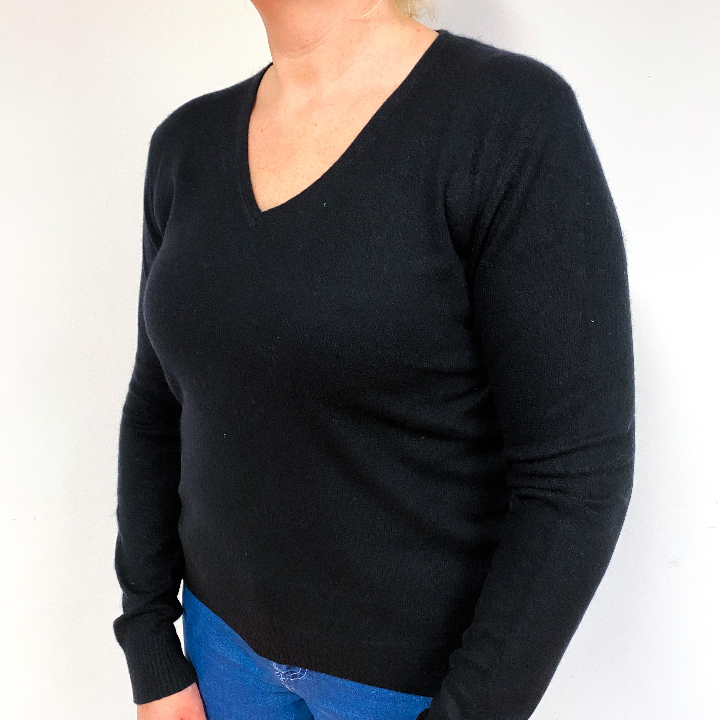 Black Cashmere V-Neck Jumper Large