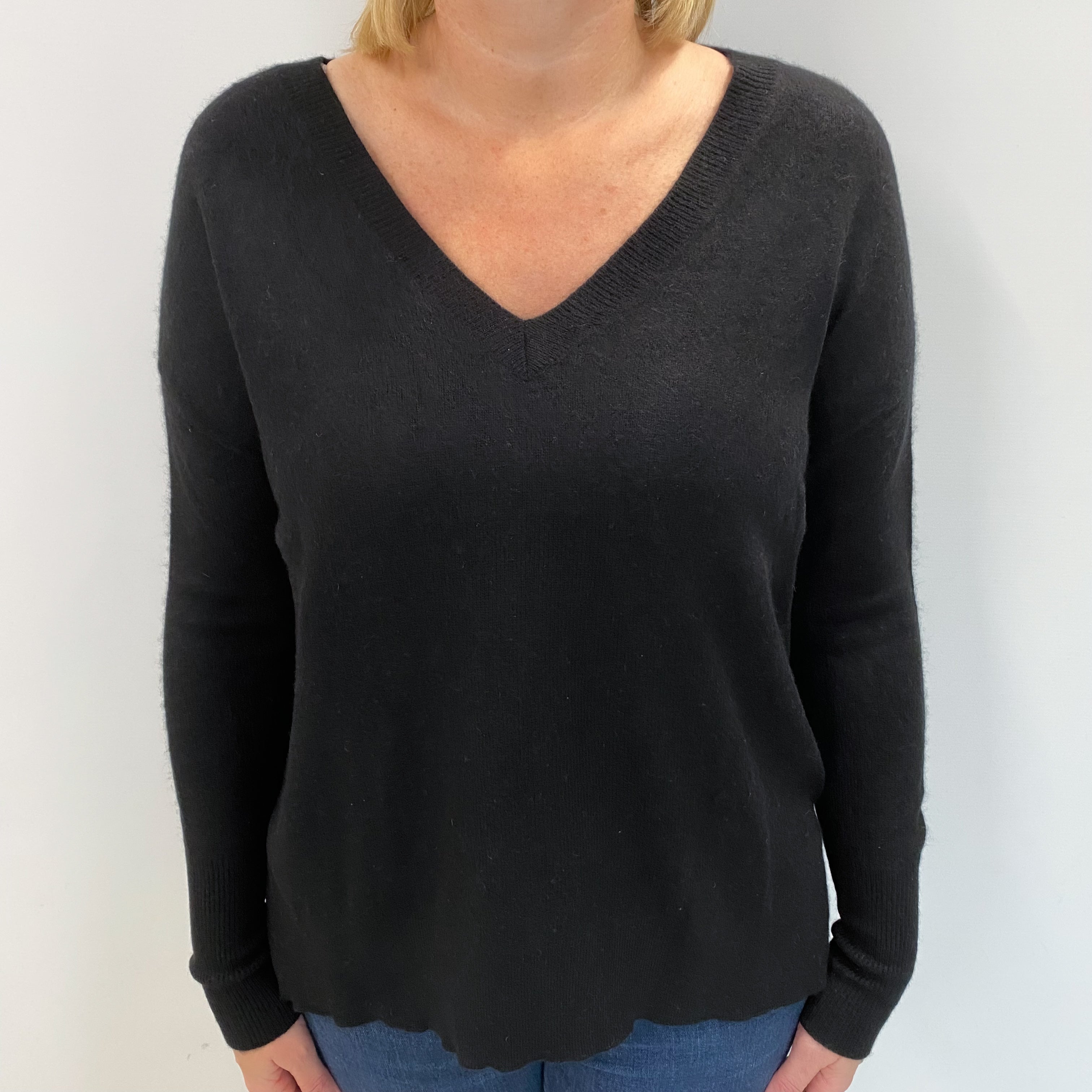 Black Cashmere V Neck Jumper Large