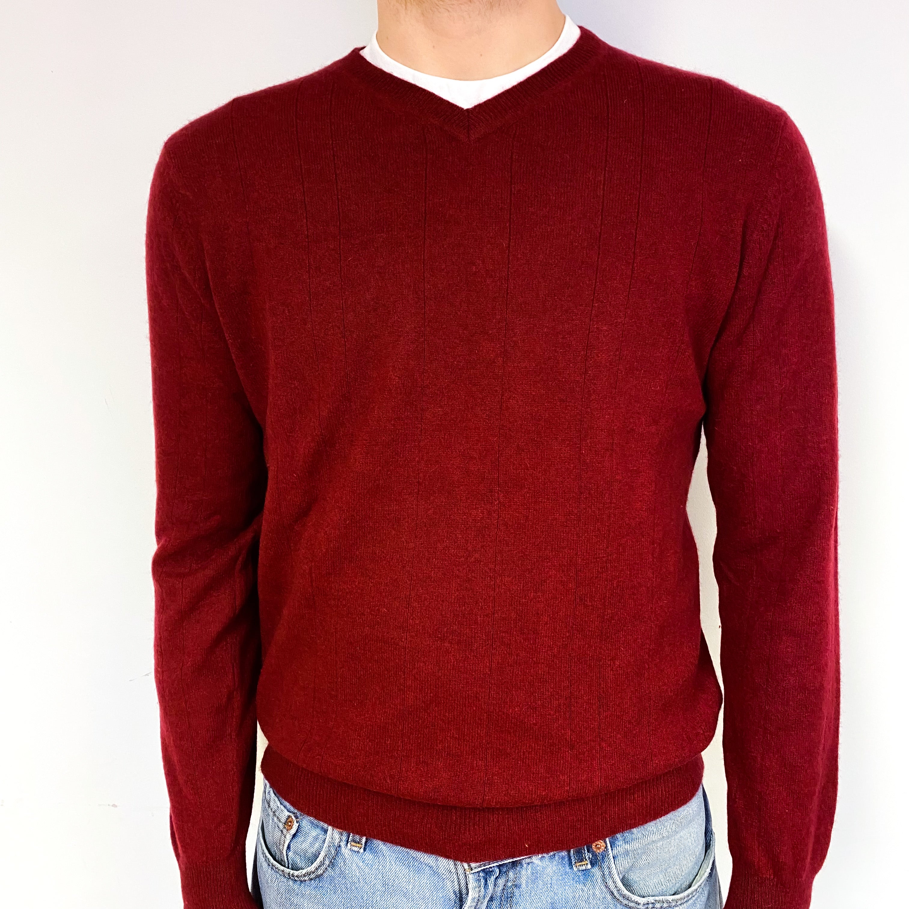 Men's Garnets Red Ribbed Cashmere V-Neck Jumper Medium