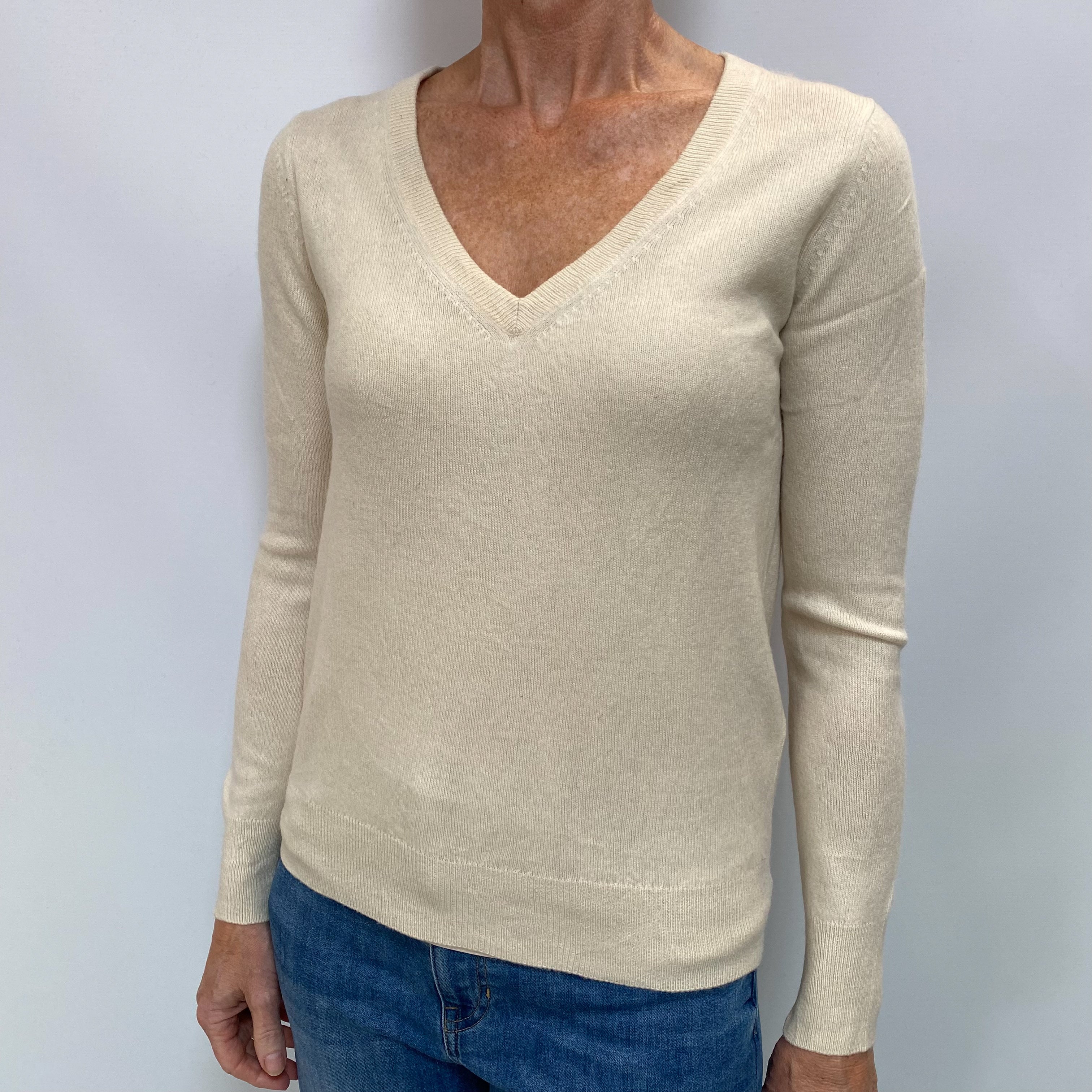 Vanilla Cream Cashmere V Neck Jumper Small