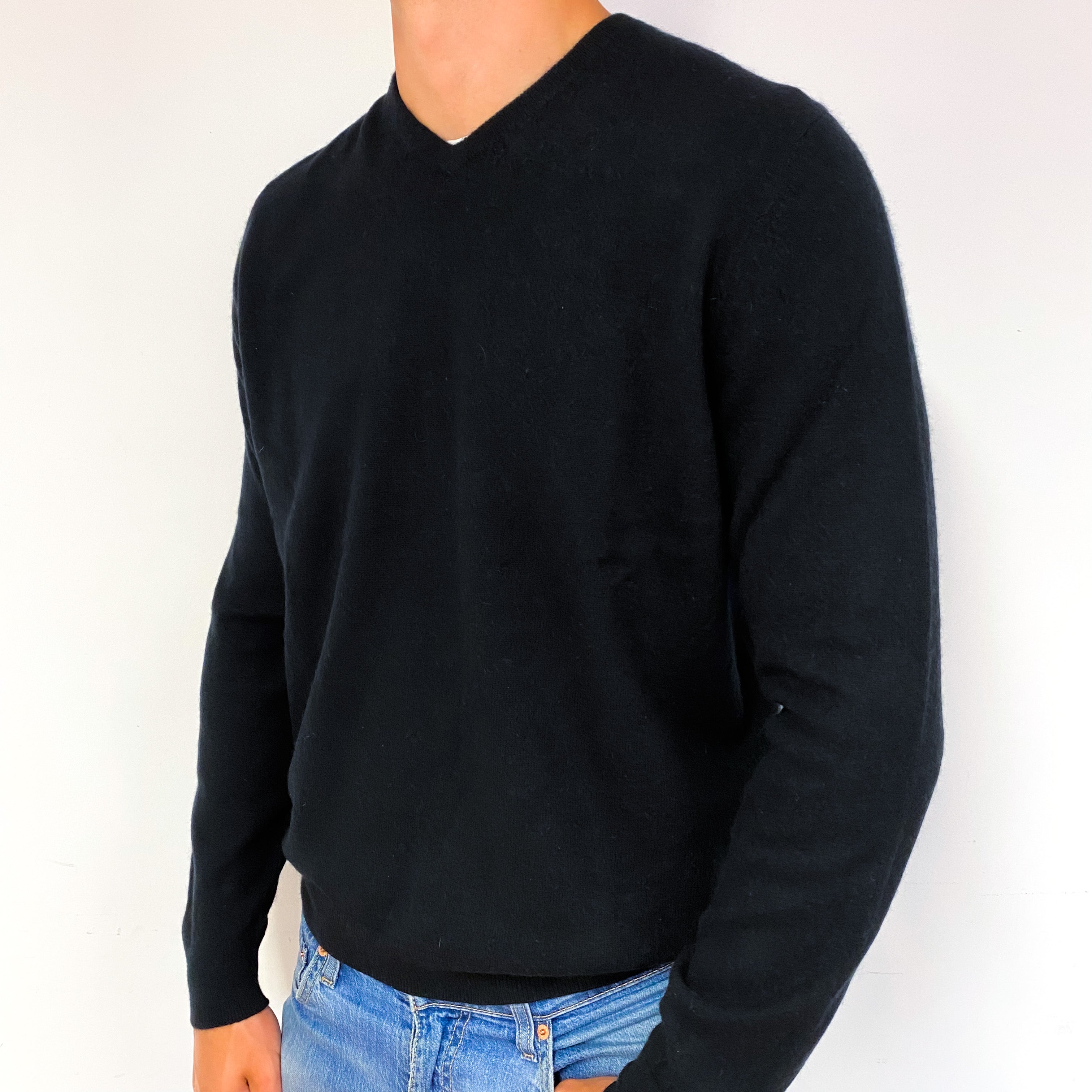 Men's Black Cashmere V-Neck Jumper Extra Large