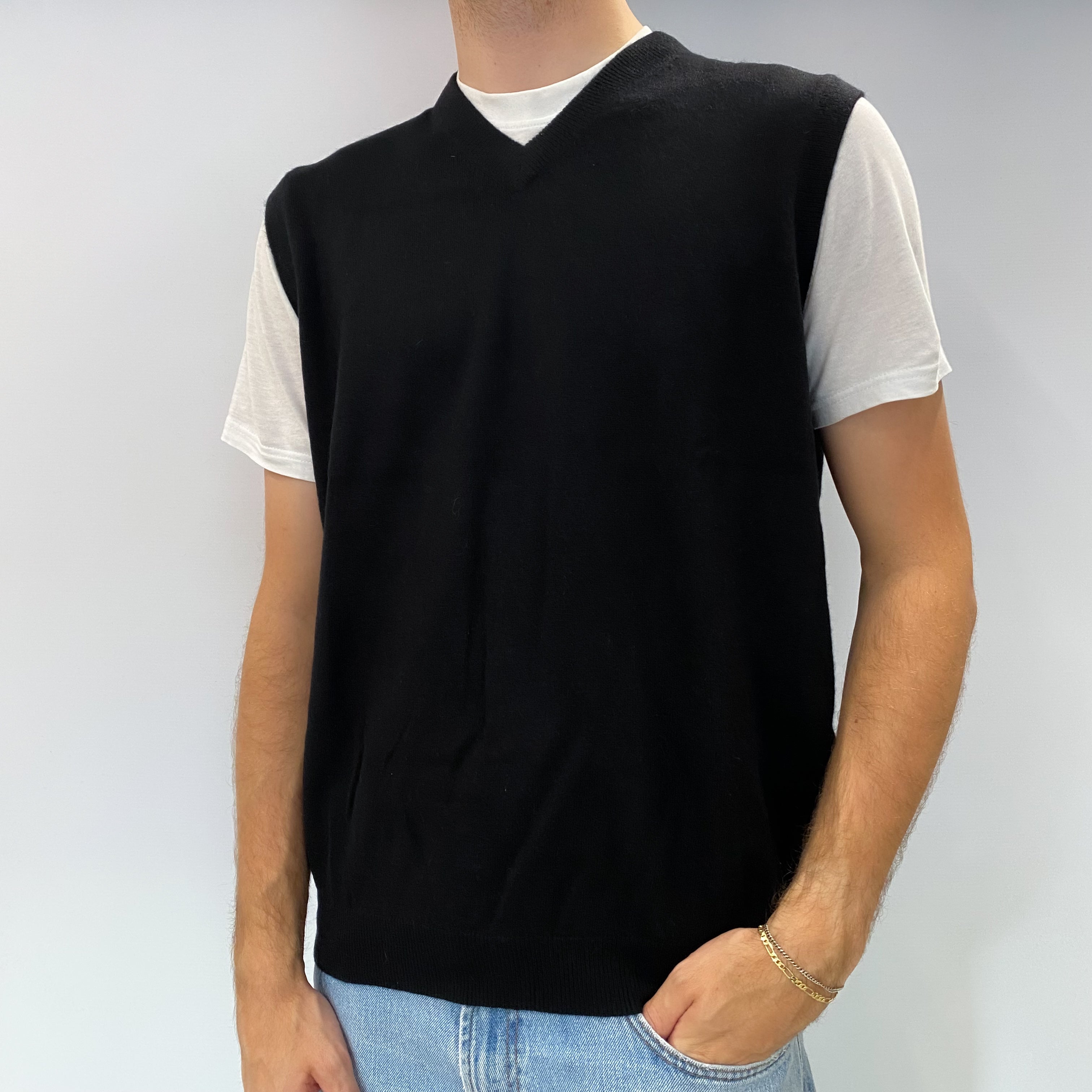 Men's Black Cashmere Sleeveless V Neck Jumper Large