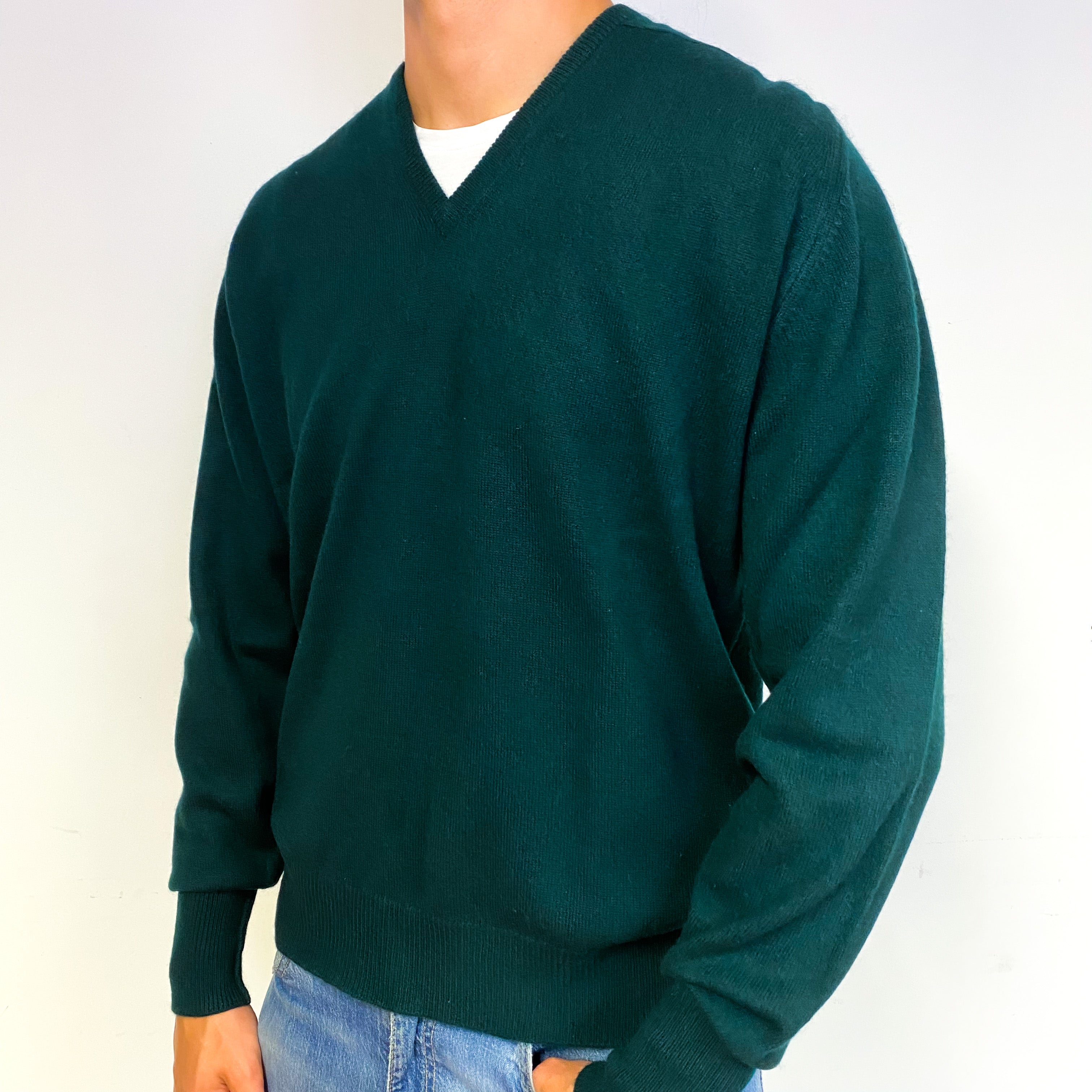 Men's Scottish Bottle Green Cashmere V-Neck Jumper Extra Large