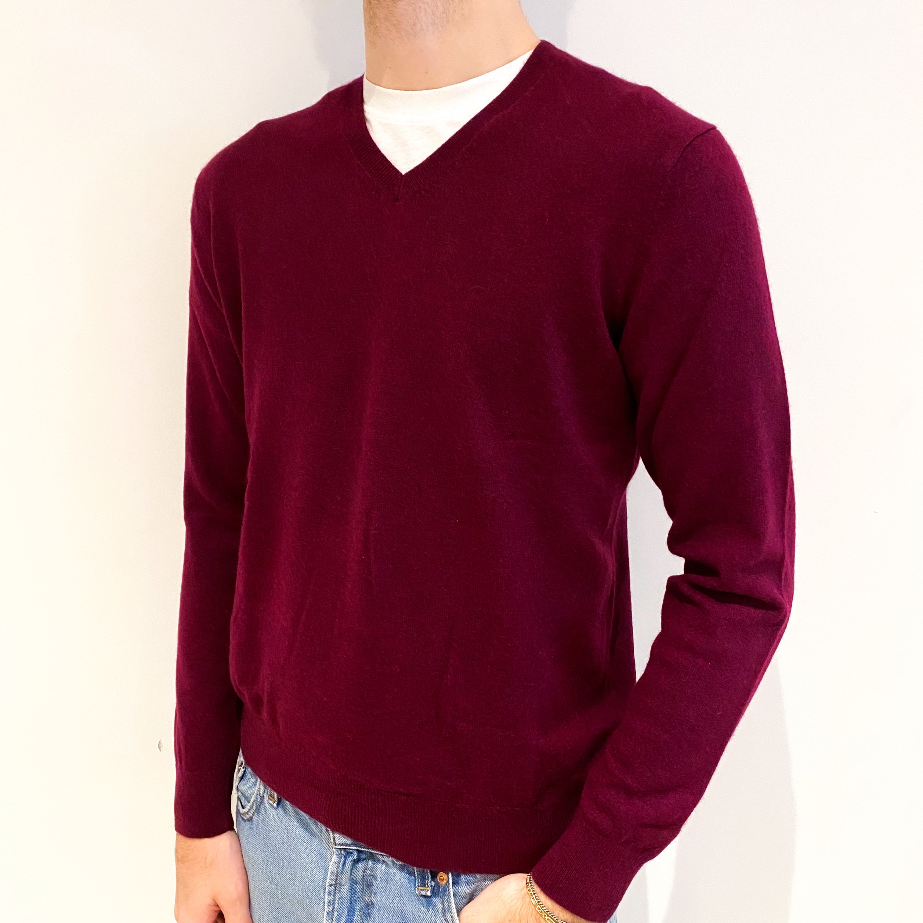 Men's Mulberry Red Cashmere V Neck Jumper Medium