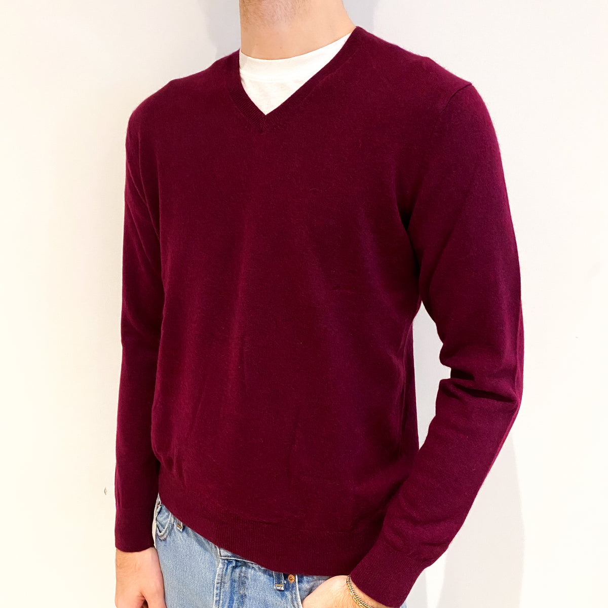 Men's Mulberry Red Cashmere V Neck Jumper Medium