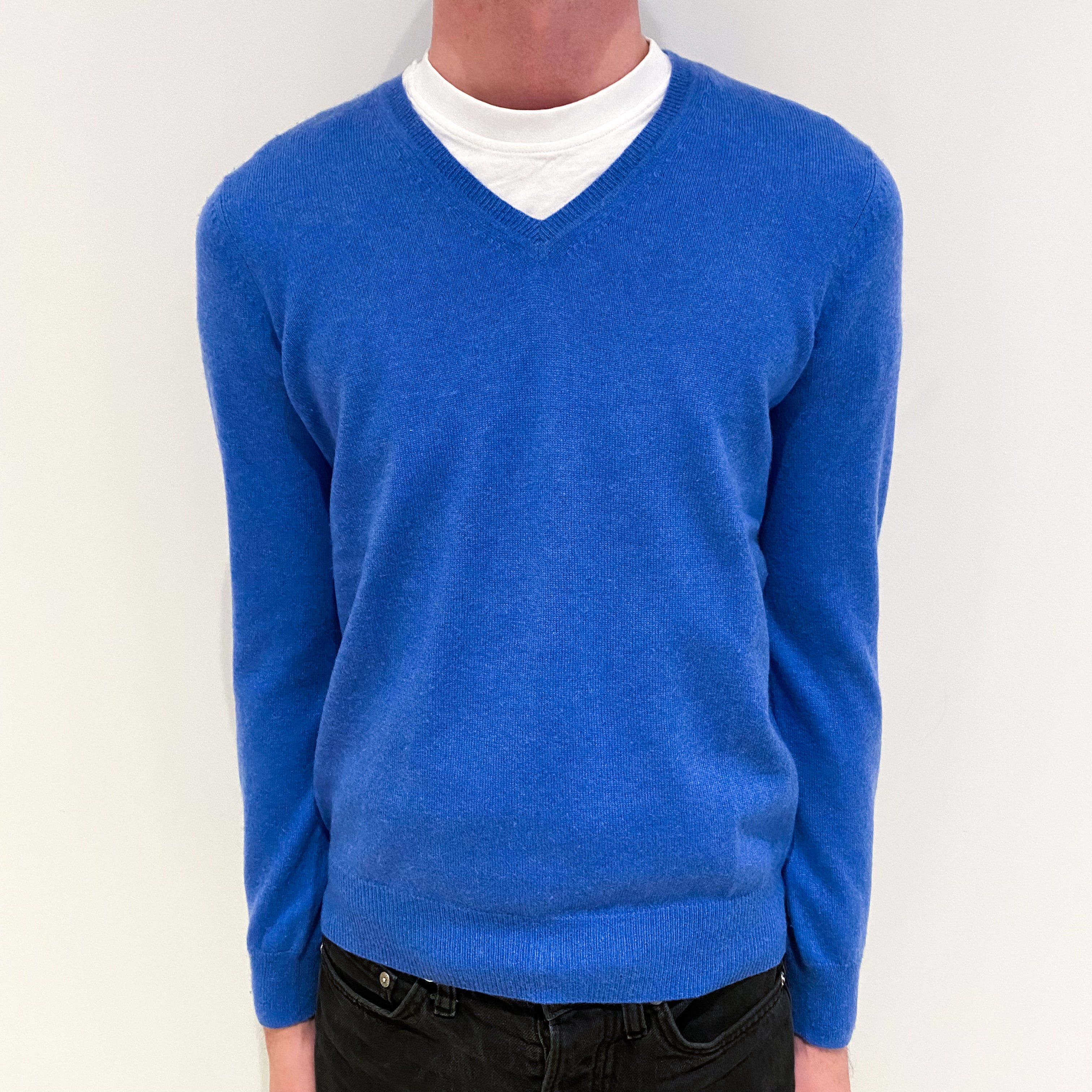 Men's Tanzanite Blue Cashmere V-Neck Jumper Small