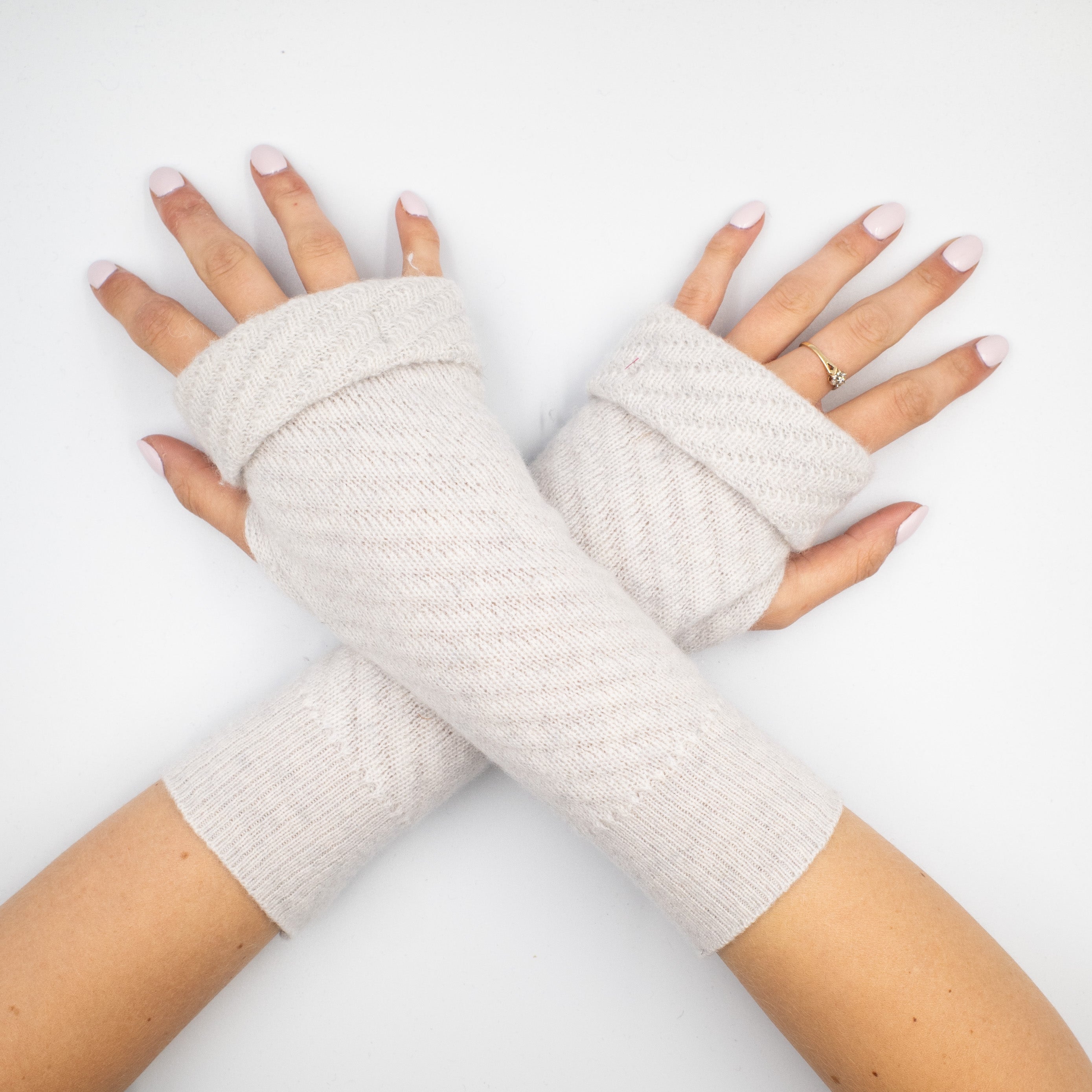 Ice Grey Textured Fingerless Gloves