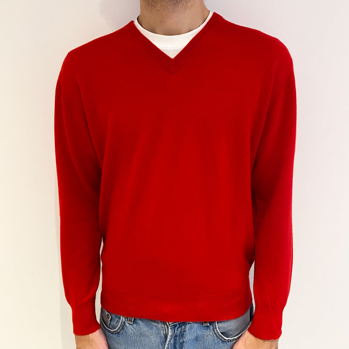 Men's Red Cashmere V Neck Jumper Large