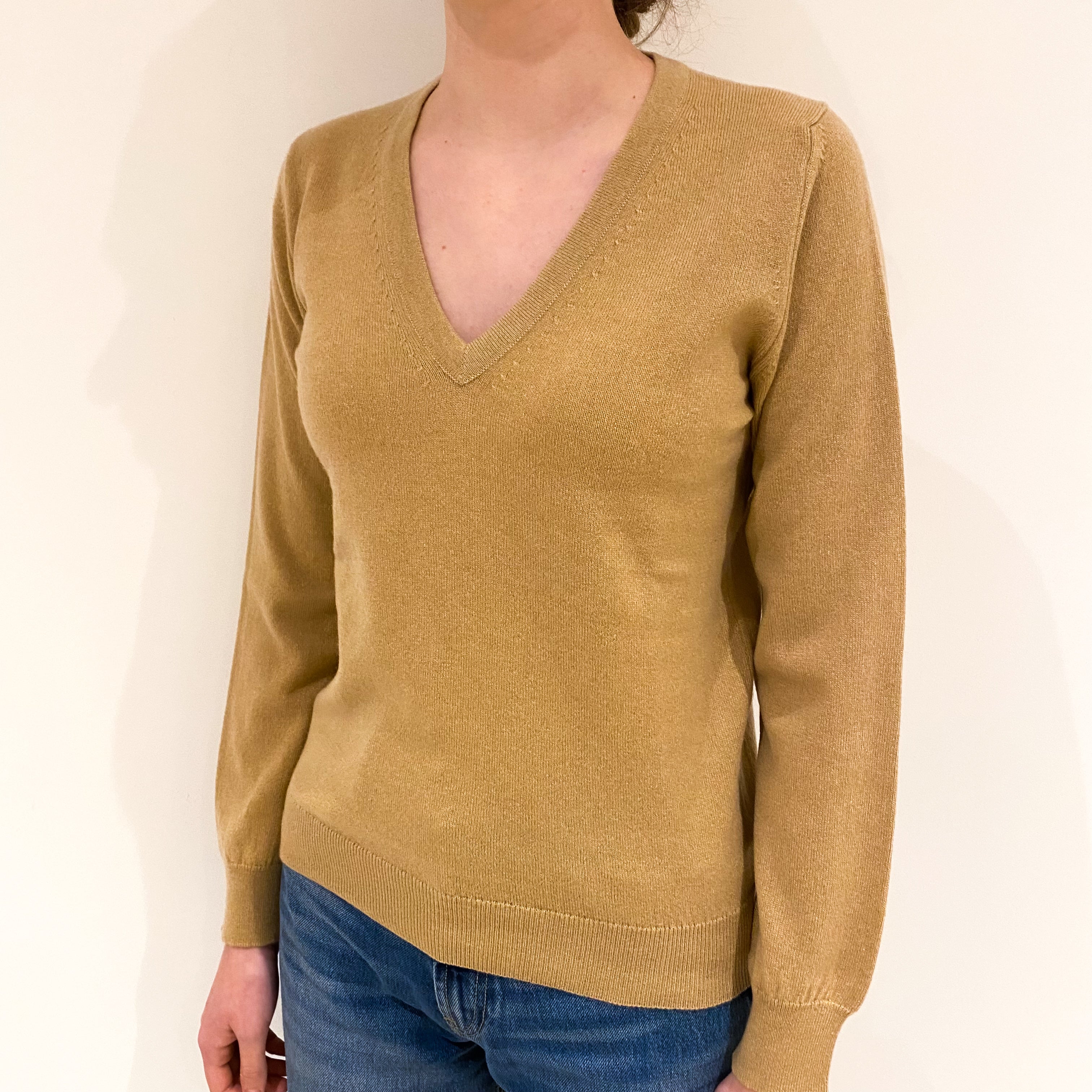Brand New Scottish Caramel Brown Cashmere V-Neck Jumper Extra Small