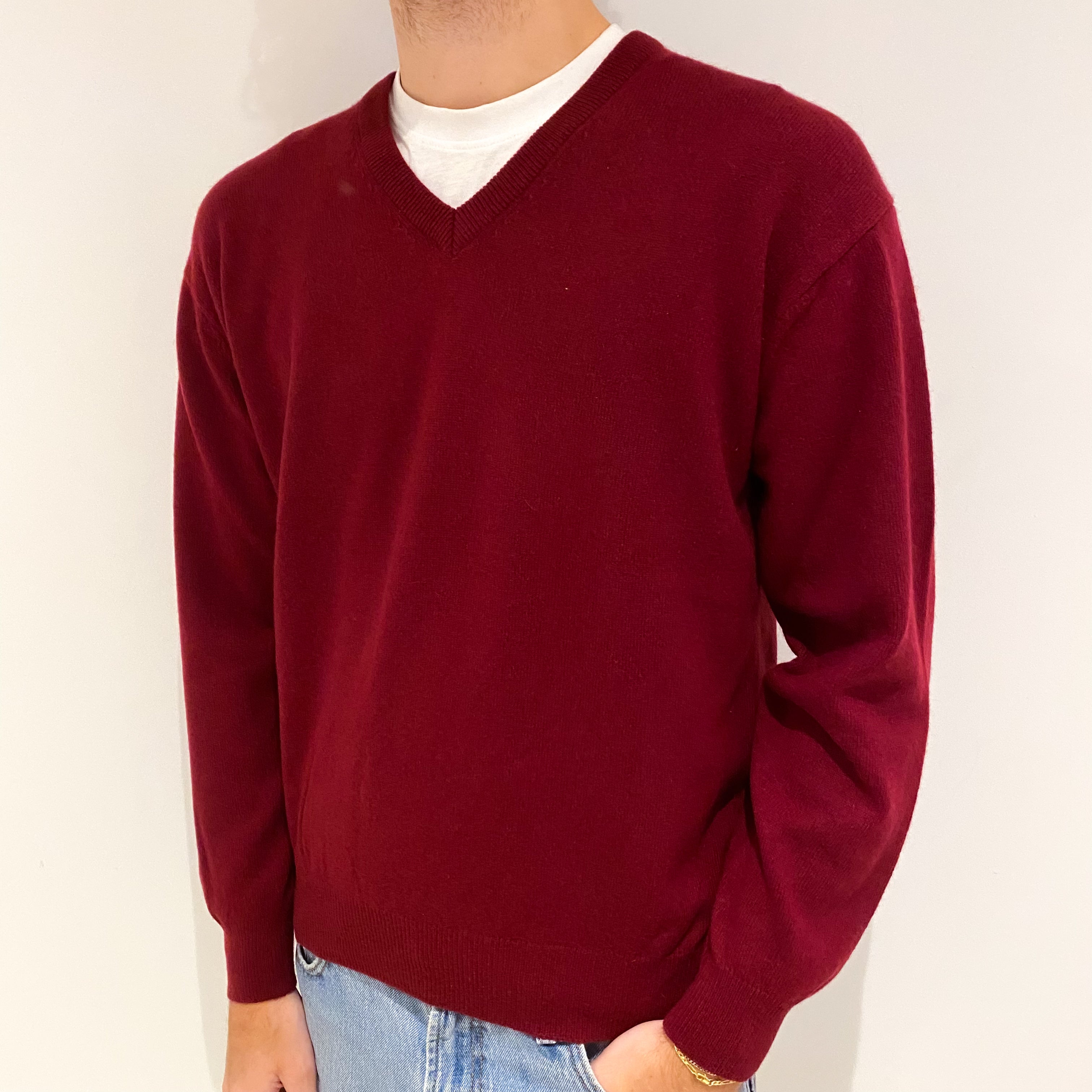Men's Burgundy Cashmere V-Neck Jumper Large