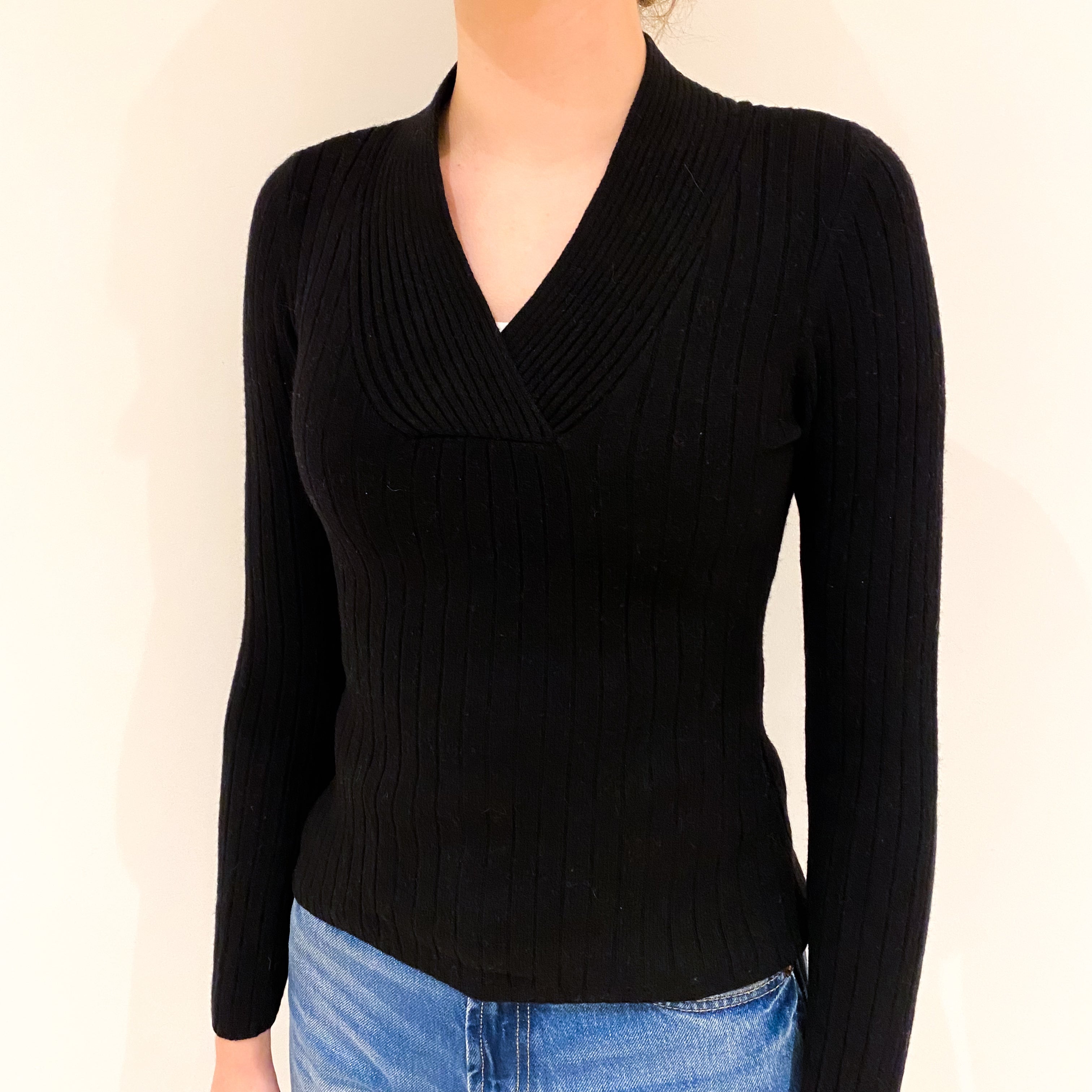 Black Cashmere Ribbed V-Neck Jumper Extra Small