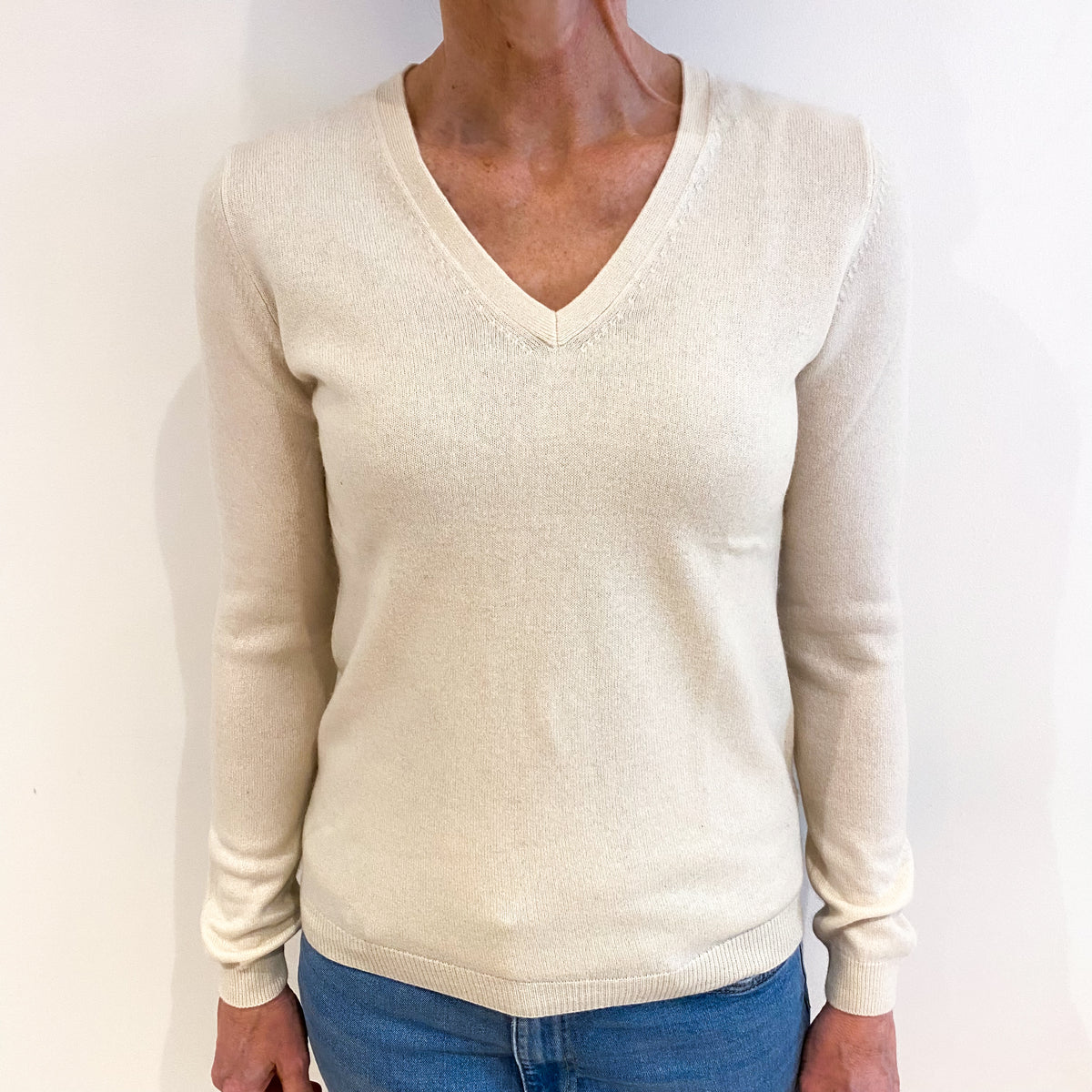 Vanilla Cream Cashmere V Neck Jumper Small