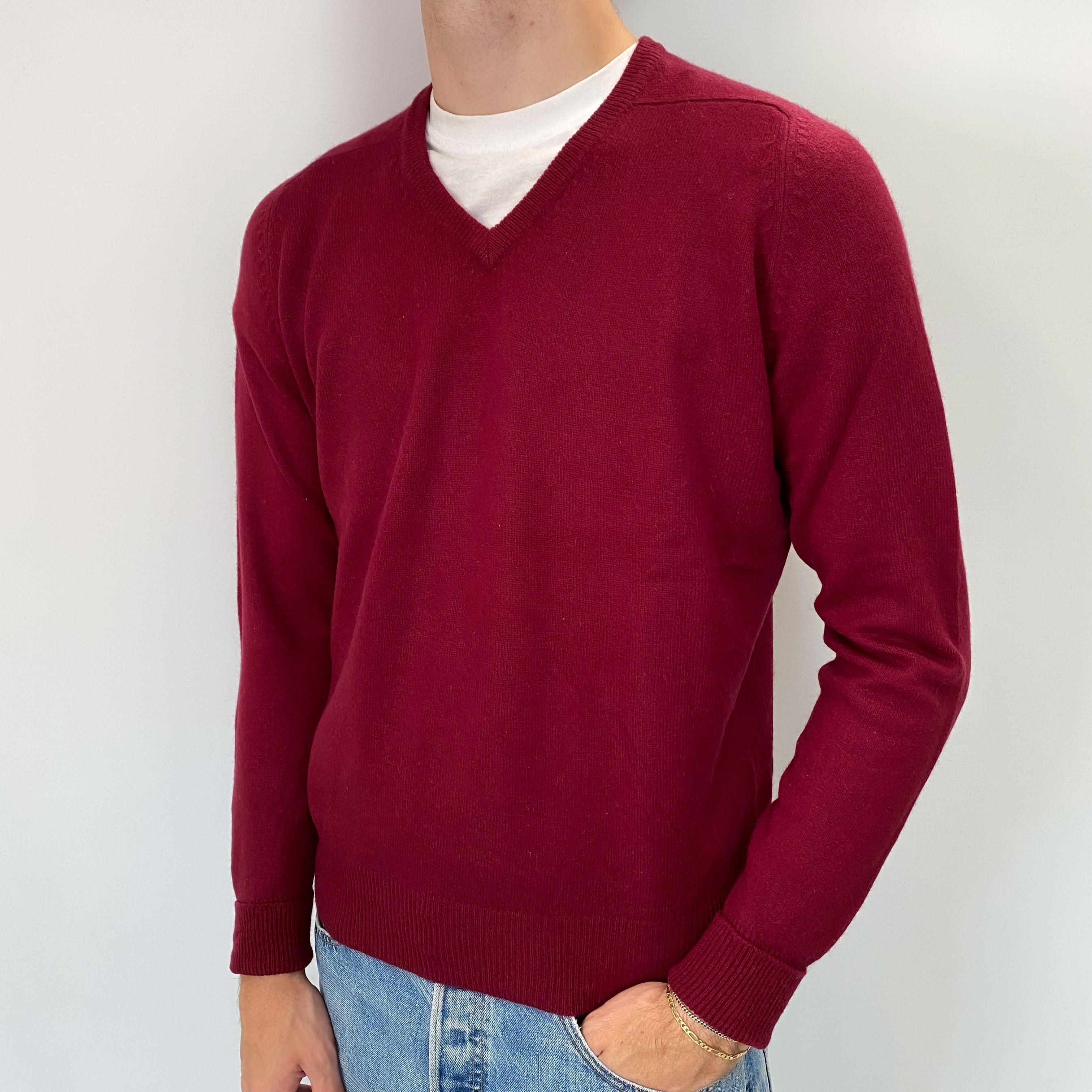 Men's Burgundy Cashmere V Neck Jumper Medium