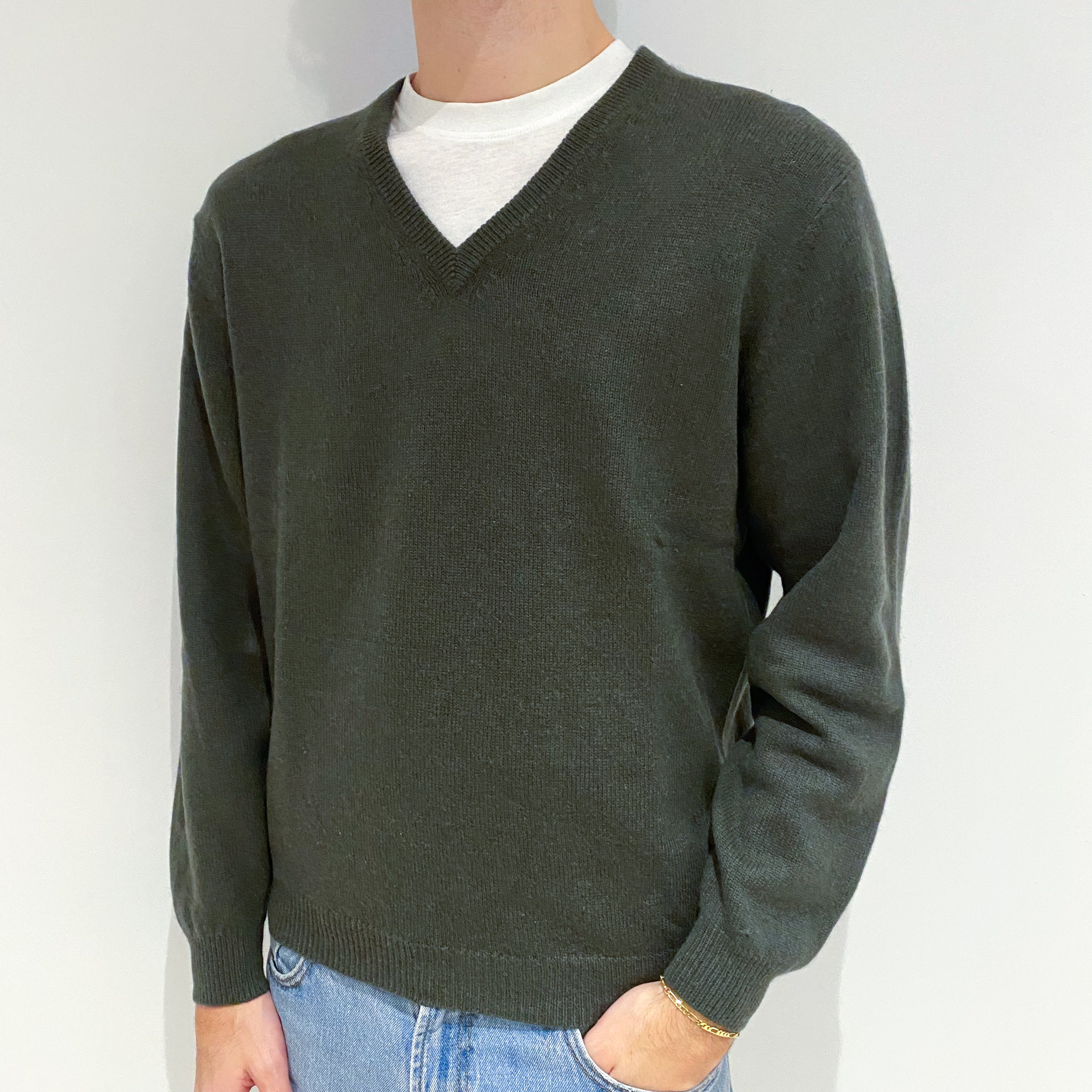 Men's Khaki Green Cashmere V-Neck Jumper Large