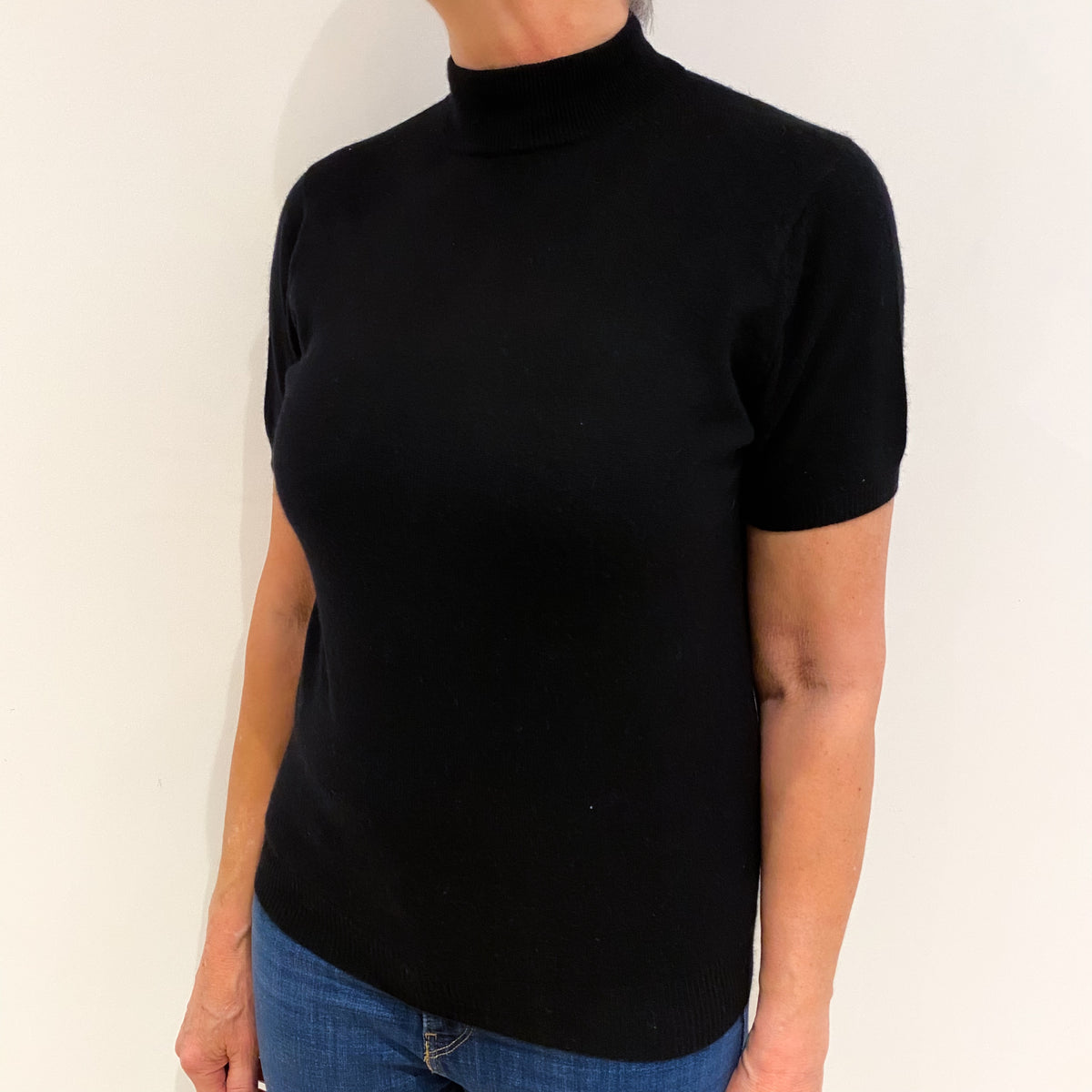 Black Cashmere Turtle Neck Short Sleeved Jumper Medium