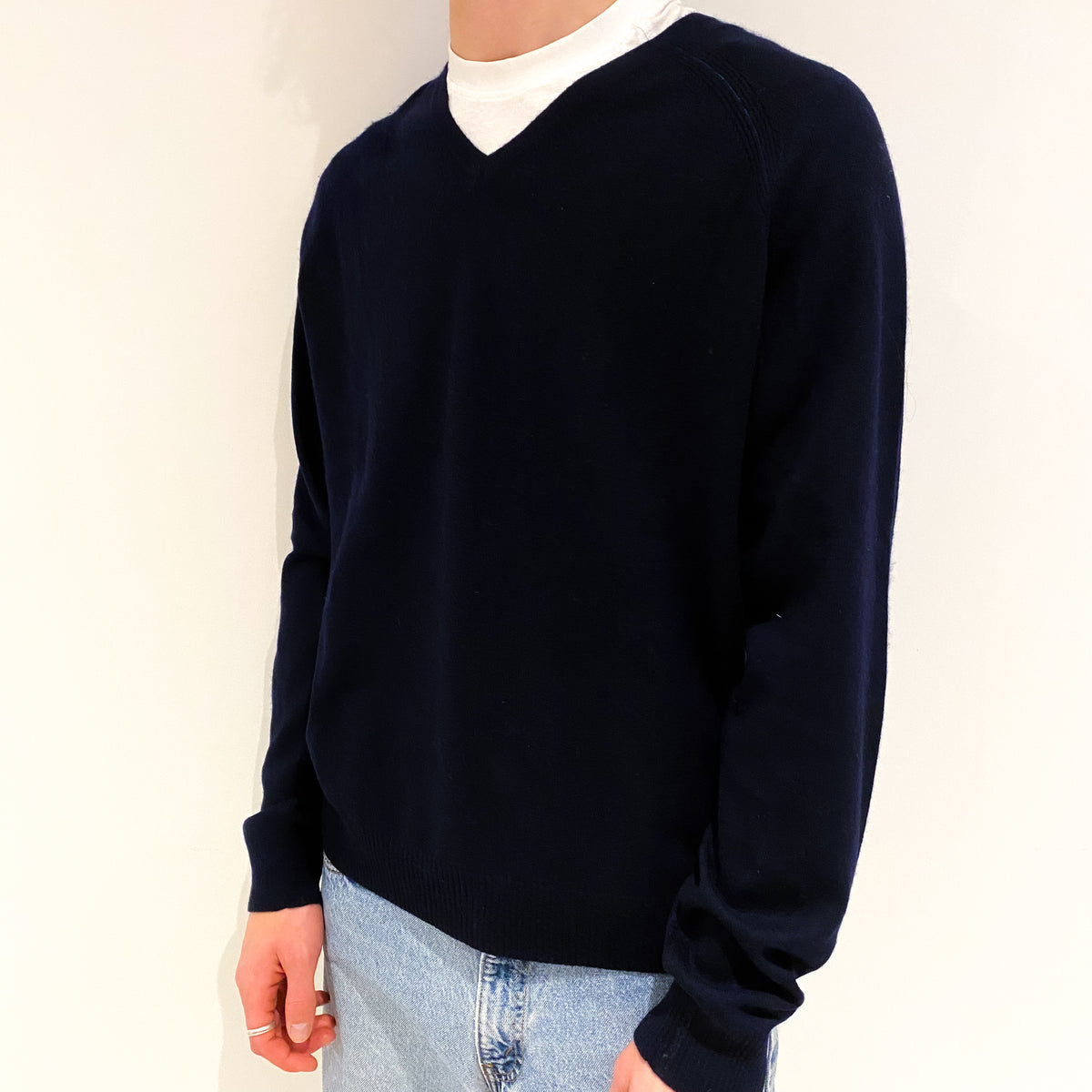 Men's Navy Blue Cashmere V-Neck Jumper Large