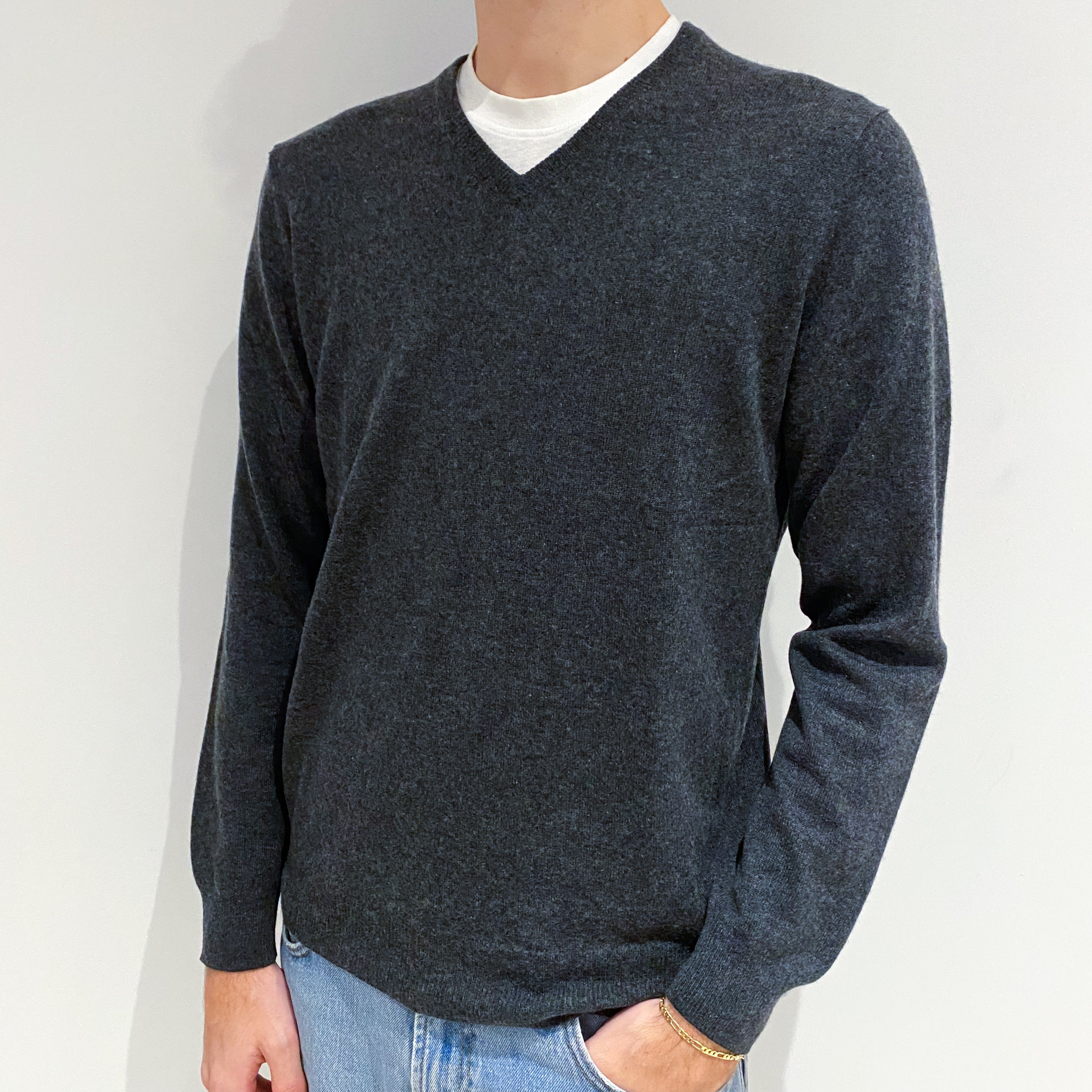 Men's Charcoal Grey Cashmere V-Neck Jumper Large