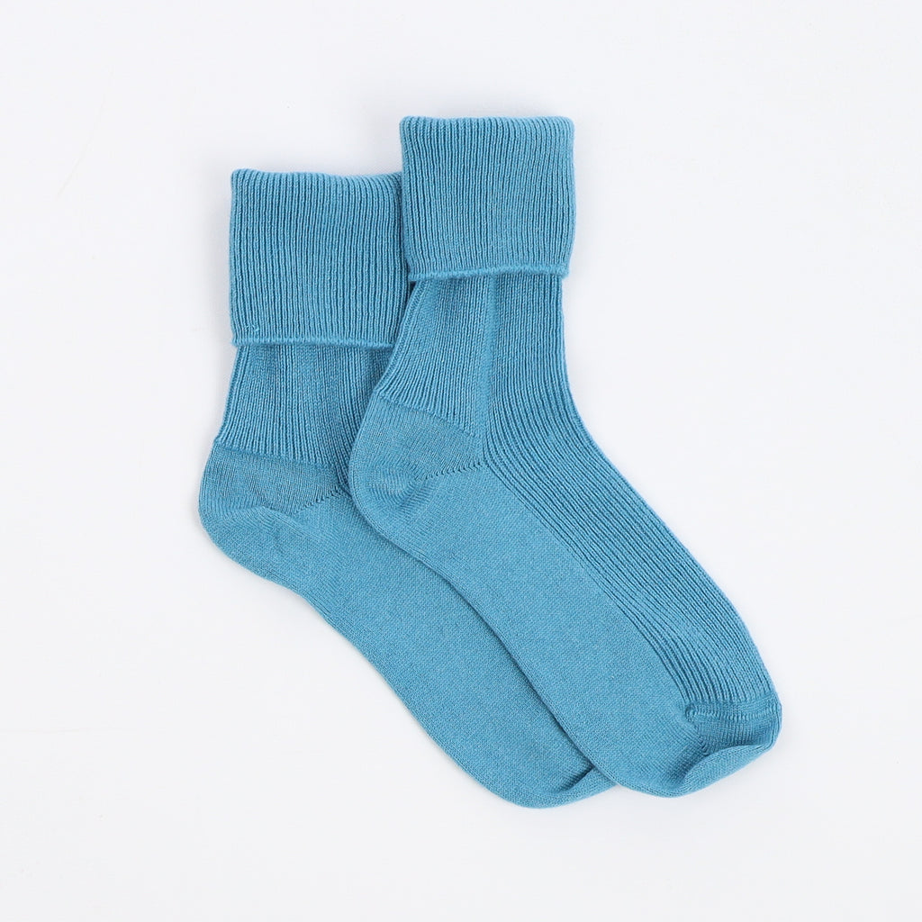 Brand New Scottish Aqua Blue Ladies Cashmere Every Day Socks