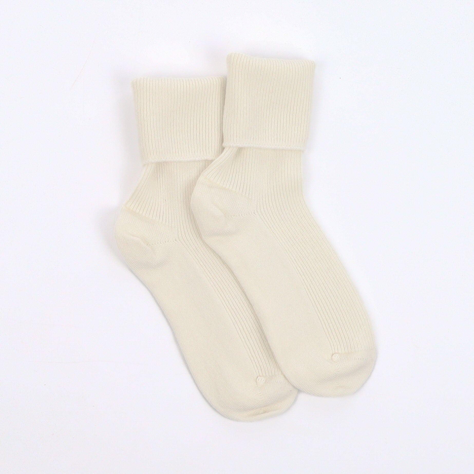 Brand New Scottish Winter White Ladies Cashmere Every Day Socks