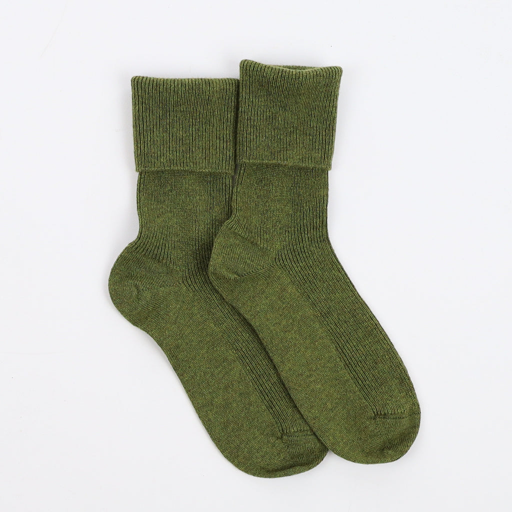 Brand New Scottish Moss Green Ladies Cashmere Every Day Socks