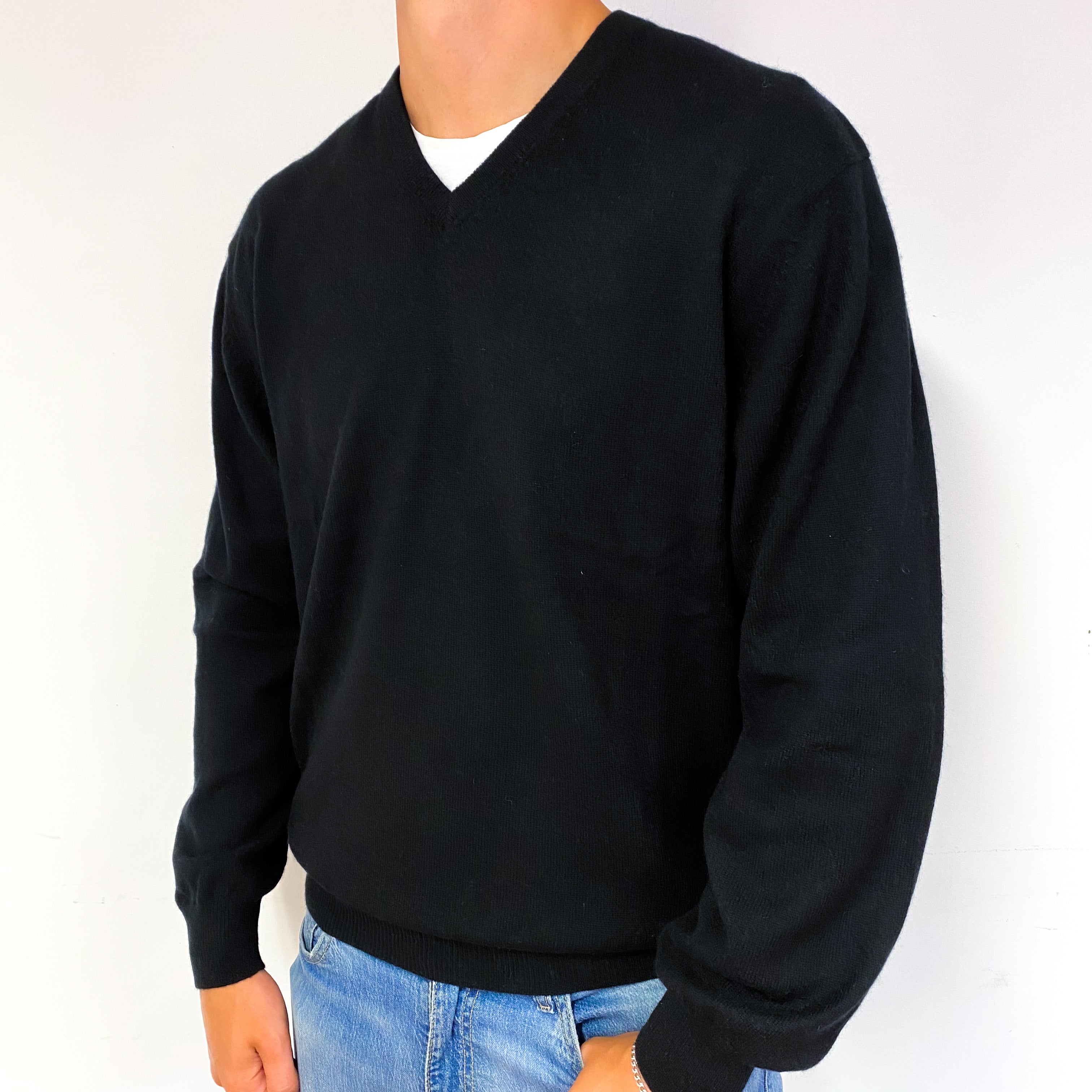 Men's Black Cashmere V-Neck Jumper Extra Extra Large