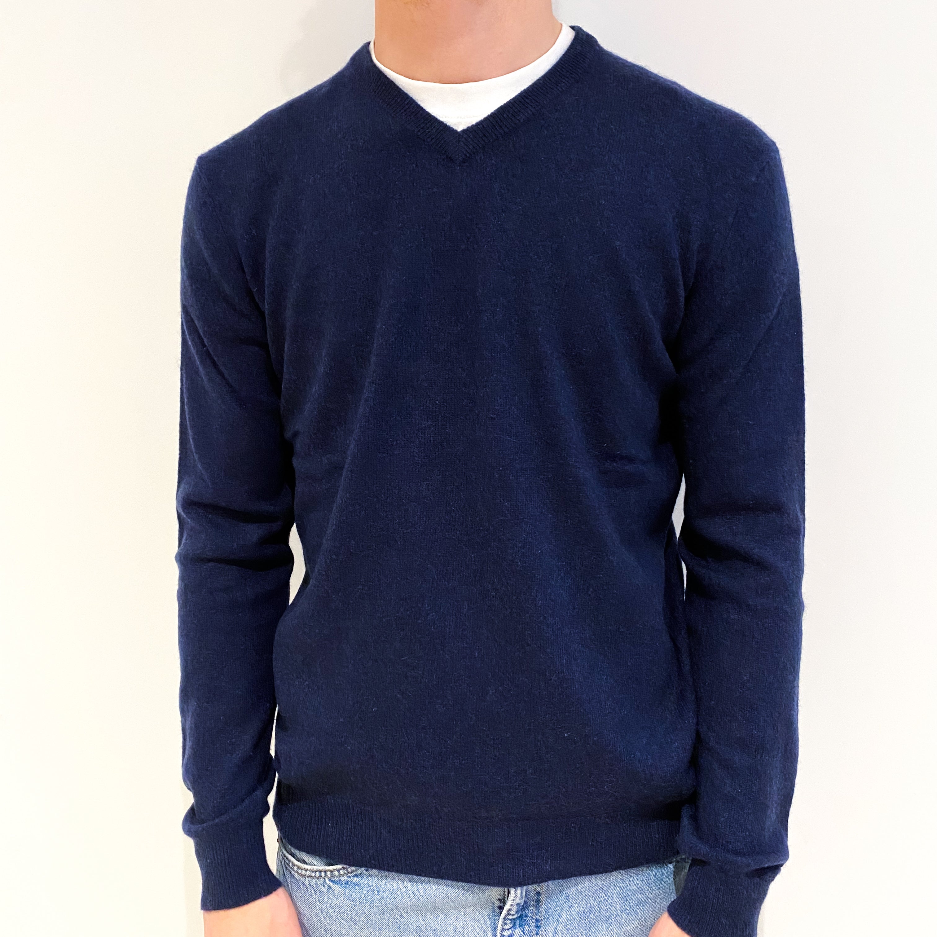 Men's Navy Blue Cashmere V-Neck Jumper Medium