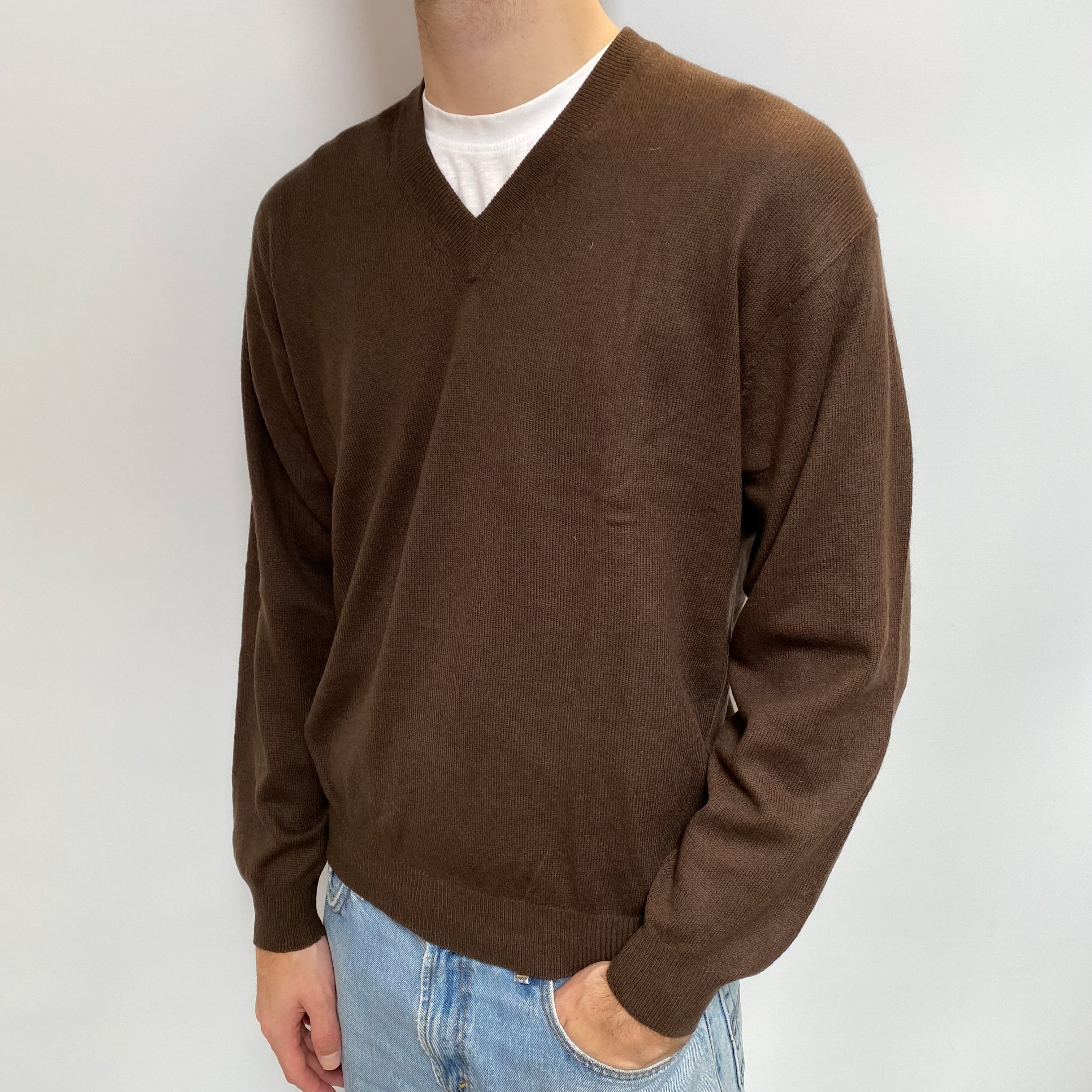 Men's Chocolate Brown Cashmere V Neck Jumper Large