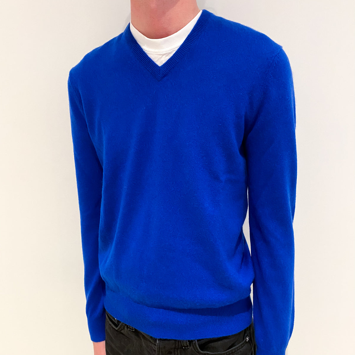 Men's Electric Blue Cashmere V-Neck Jumper Small
