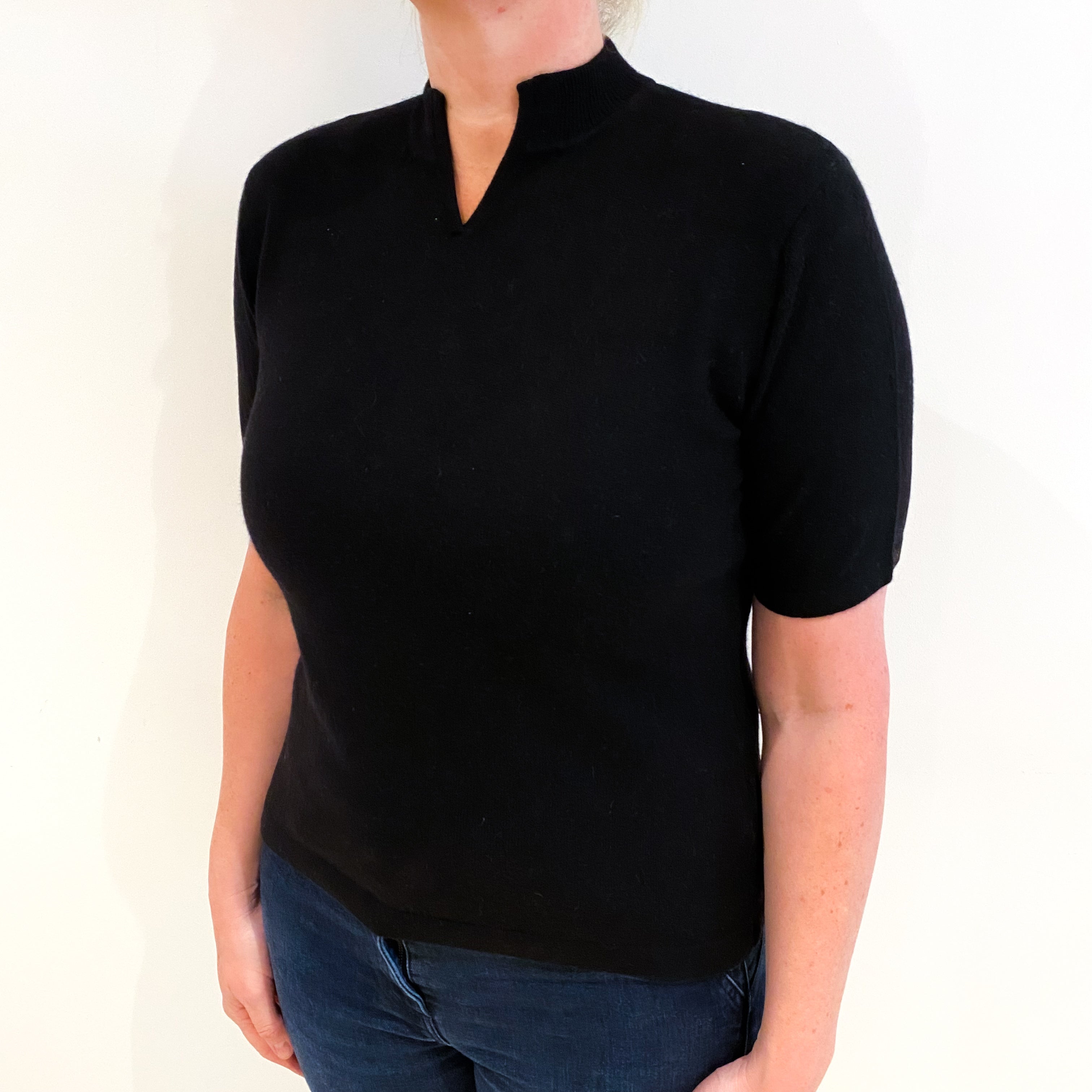 Black Cashmere Turtle Notch Neck Neck Short Sleeved Jumper Large