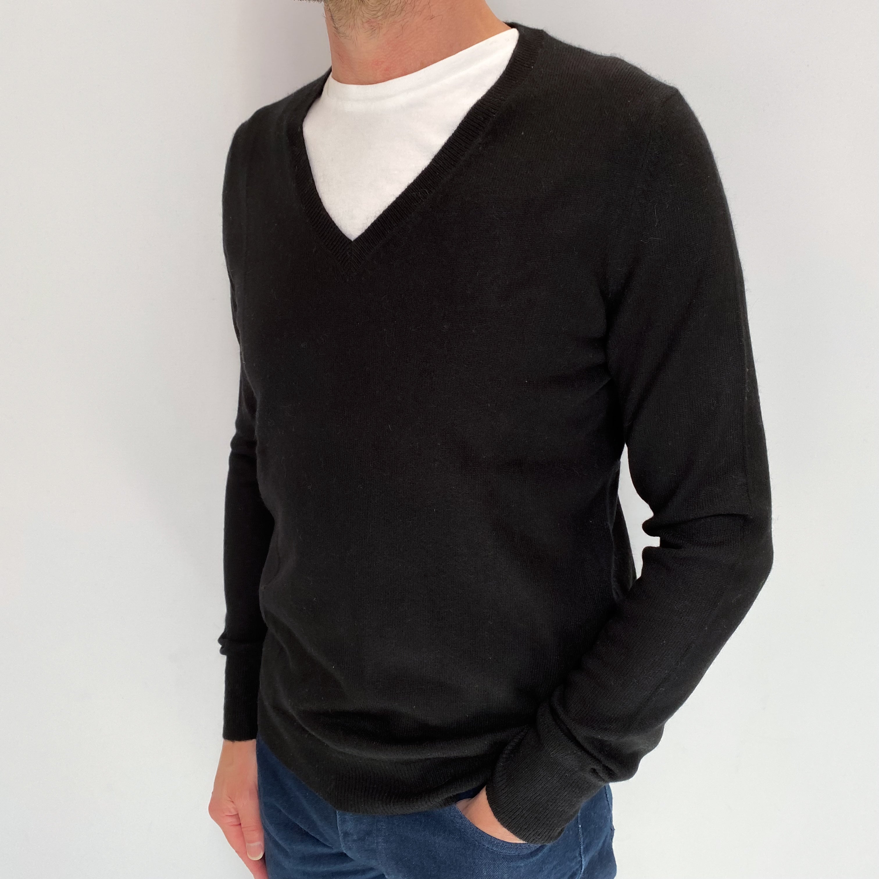 Men's Black Cashmere V Neck Jumper Small