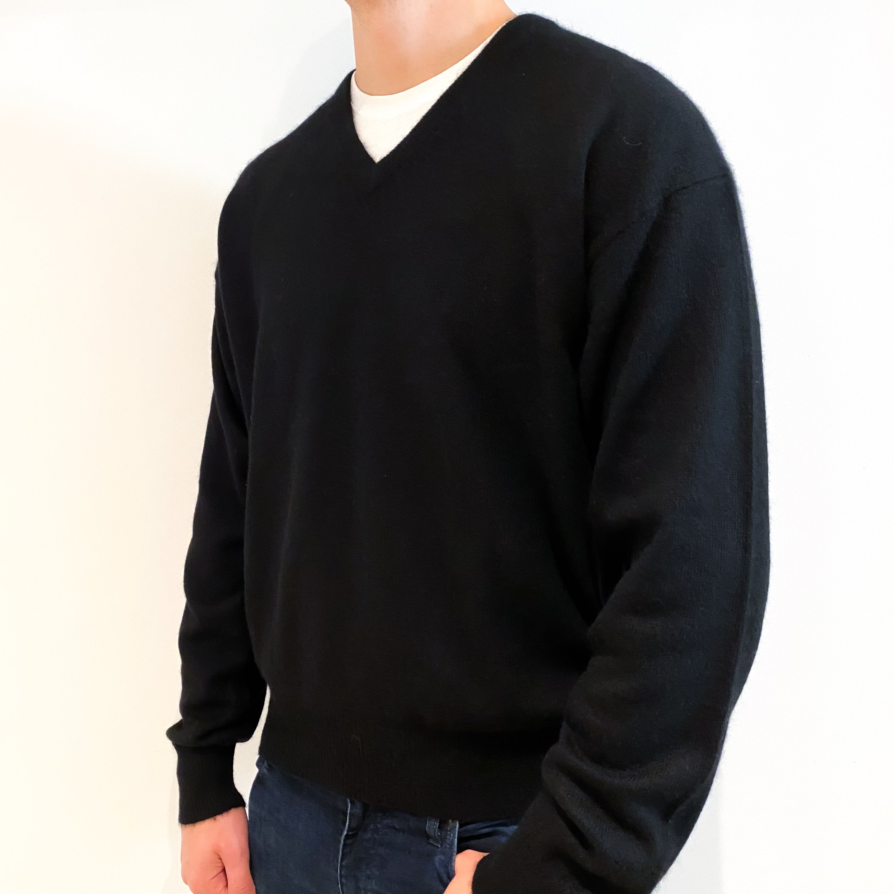 Men's Black Cashmere V-Neck Jumper Extra Extra Large