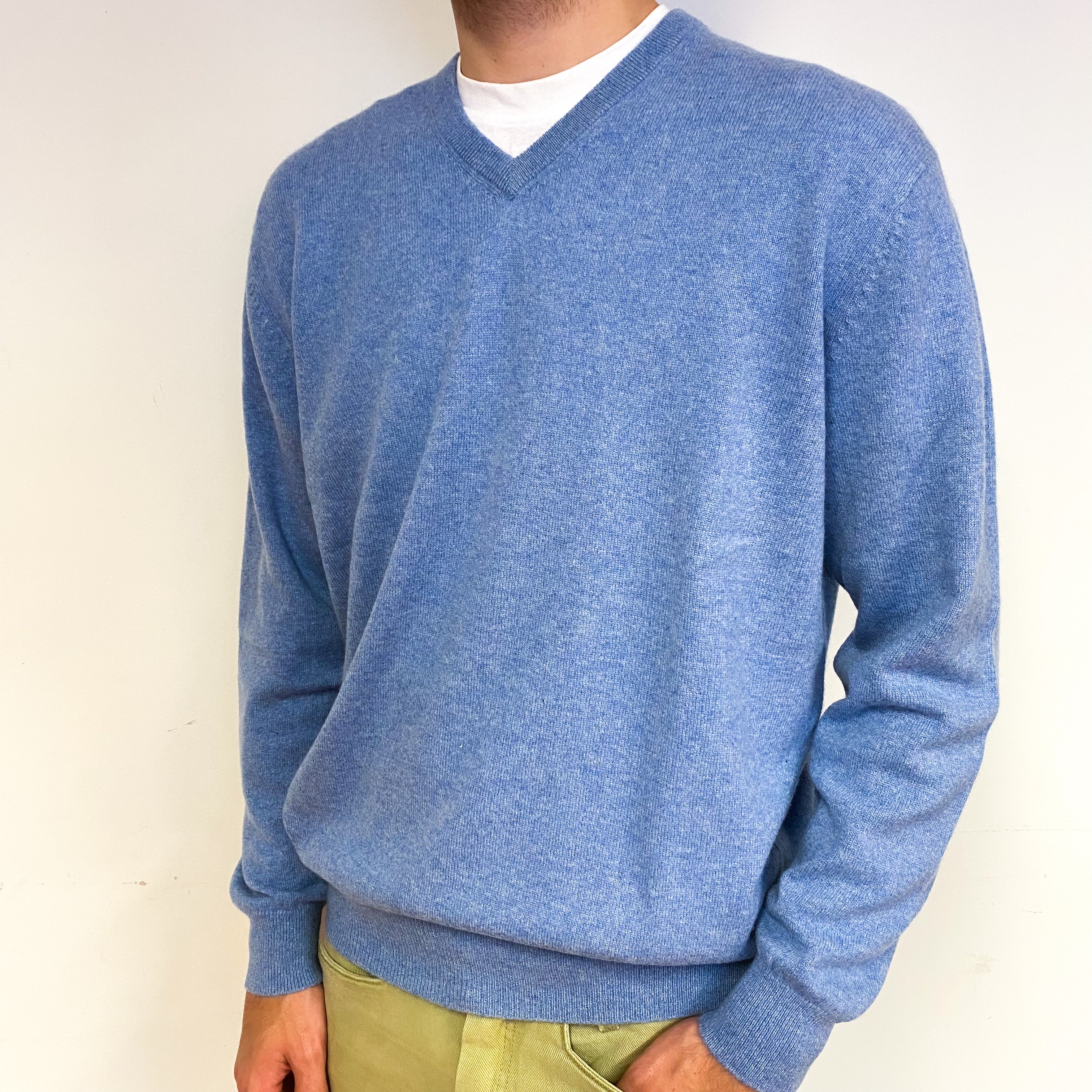 Men's Sky Blue Cashmere V-Neck Jumper Large