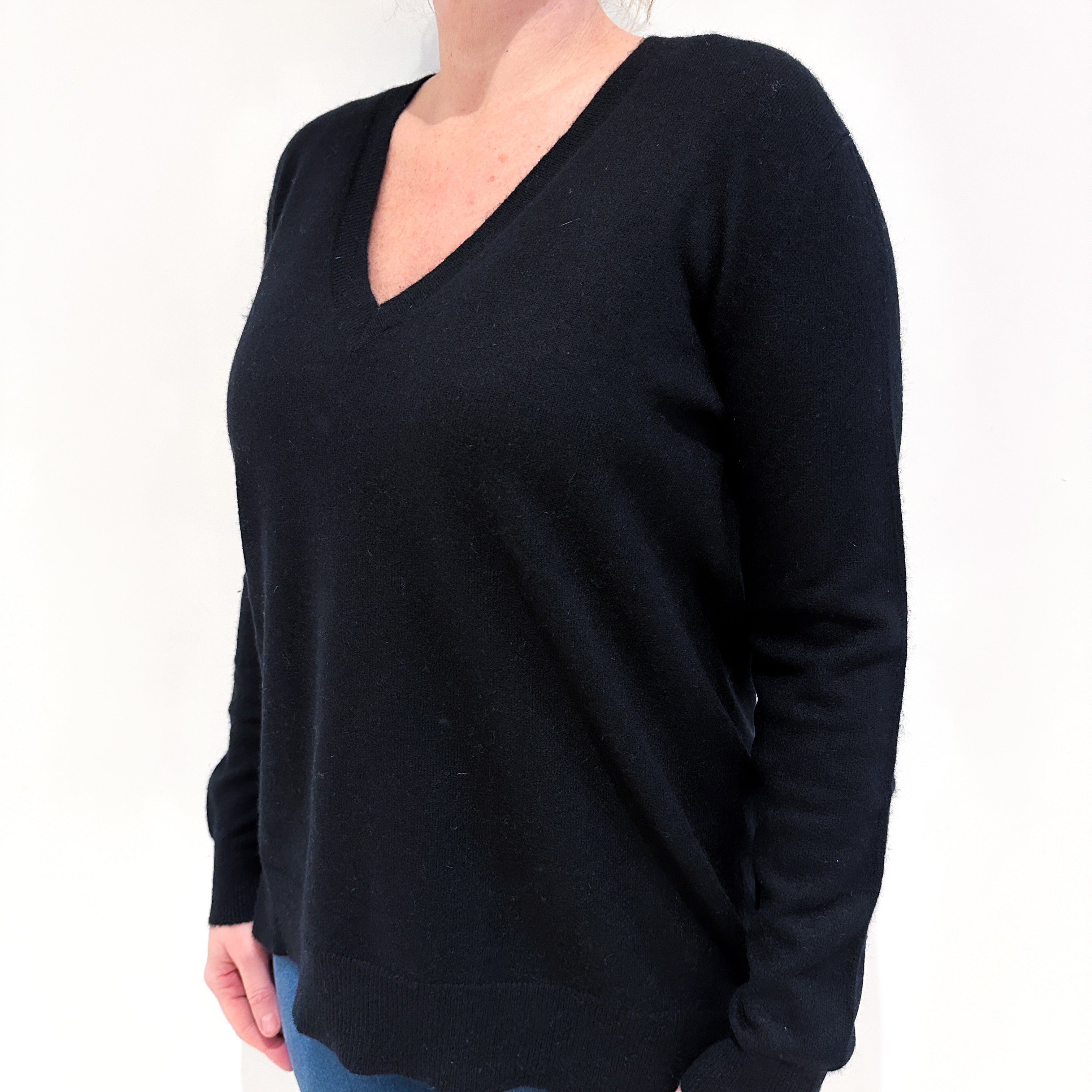 Black Slouchy Cashmere V Neck Jumper Large