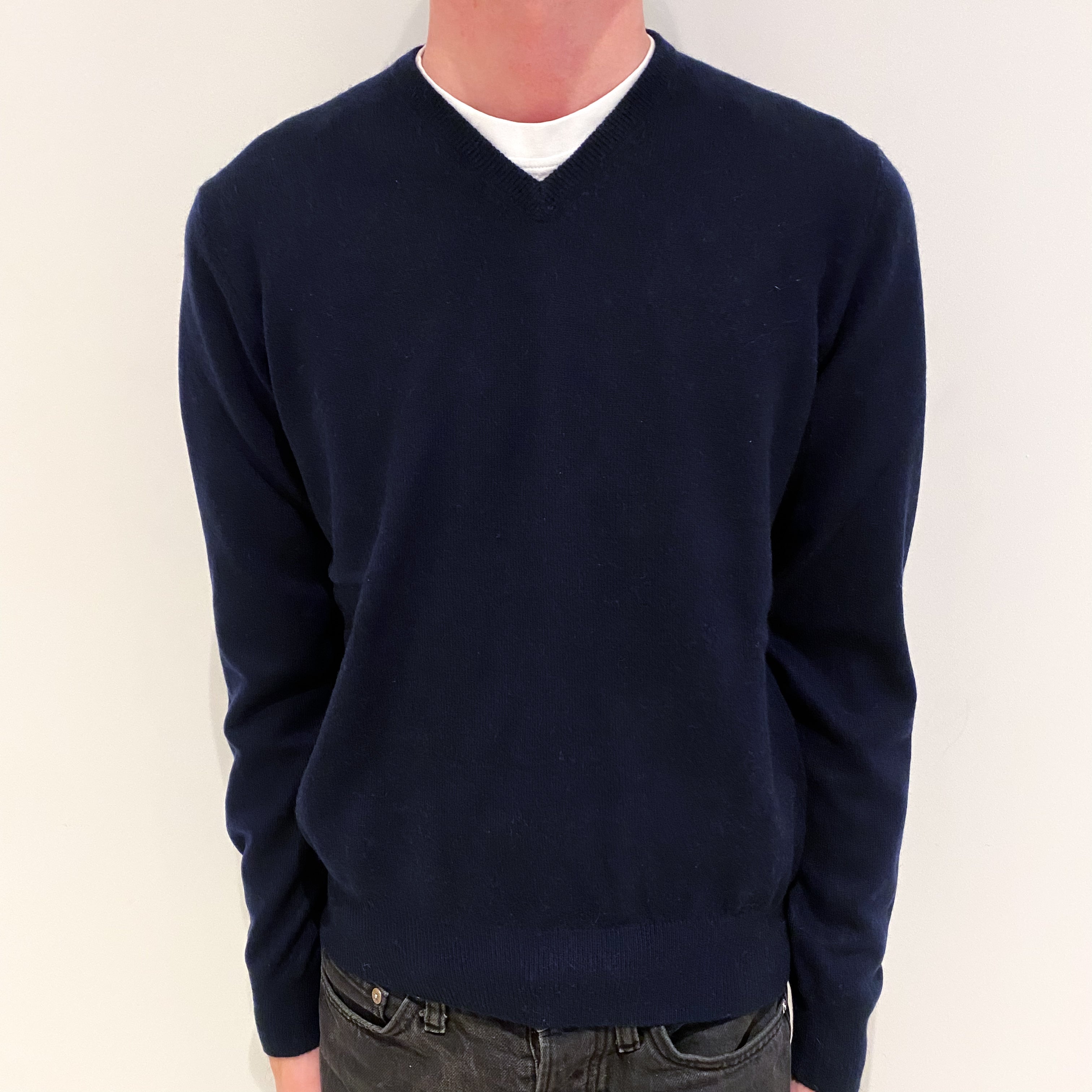 Men's Navy Blue Cashmere V-Neck Jumper Small