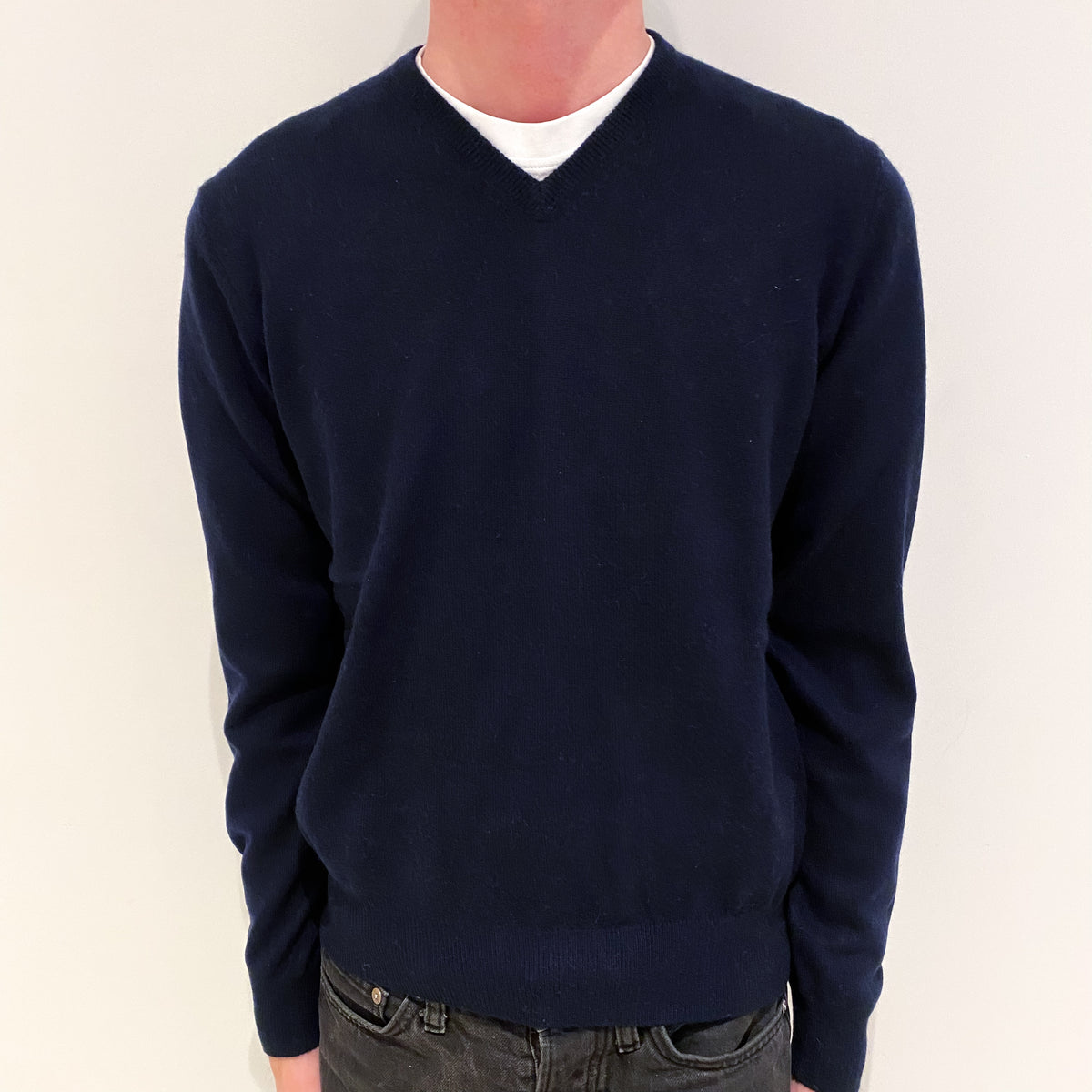 Men's Navy Blue Cashmere V-Neck Jumper Small