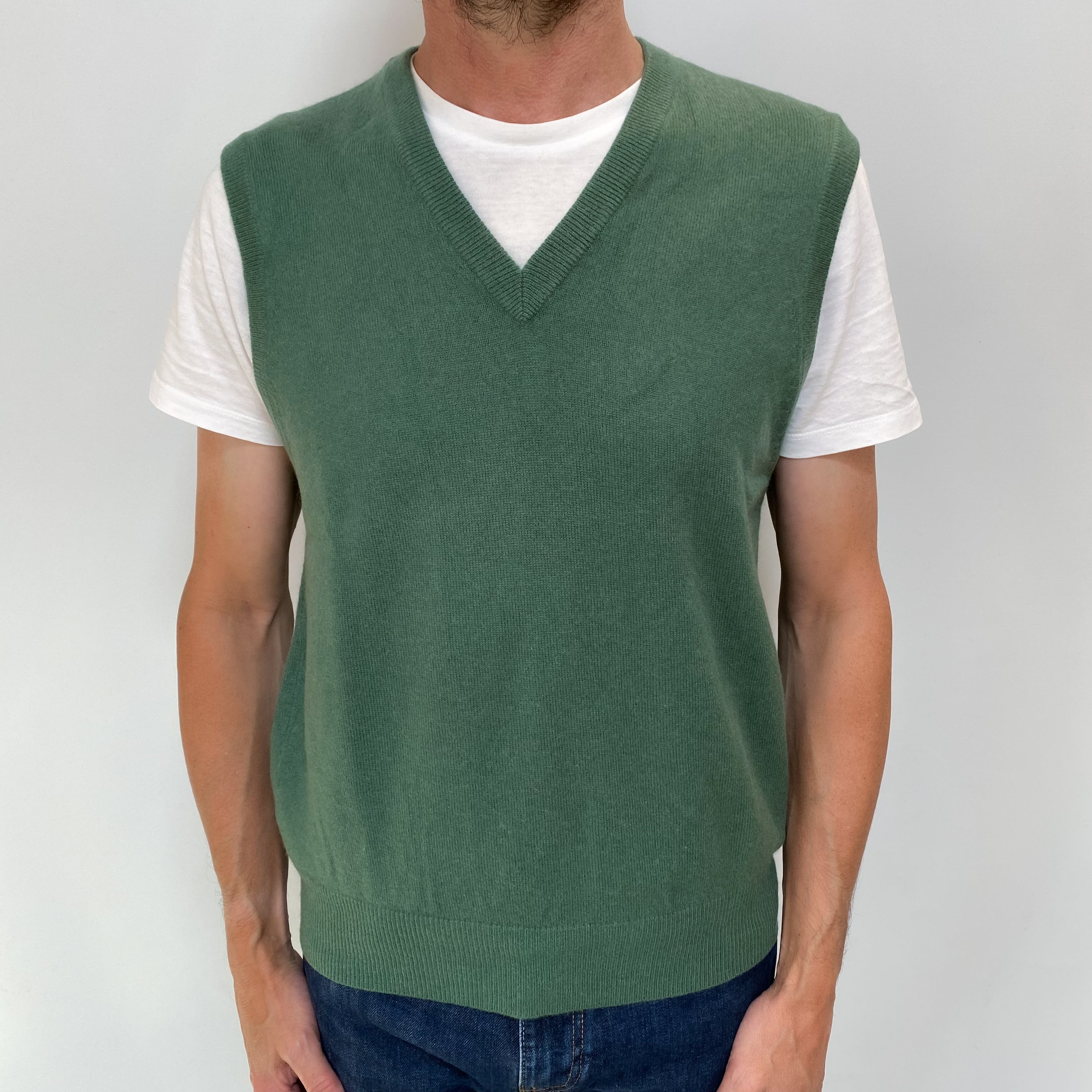 Men's Shamrock Green Cashmere Sleeveless V Neck Jumper Small