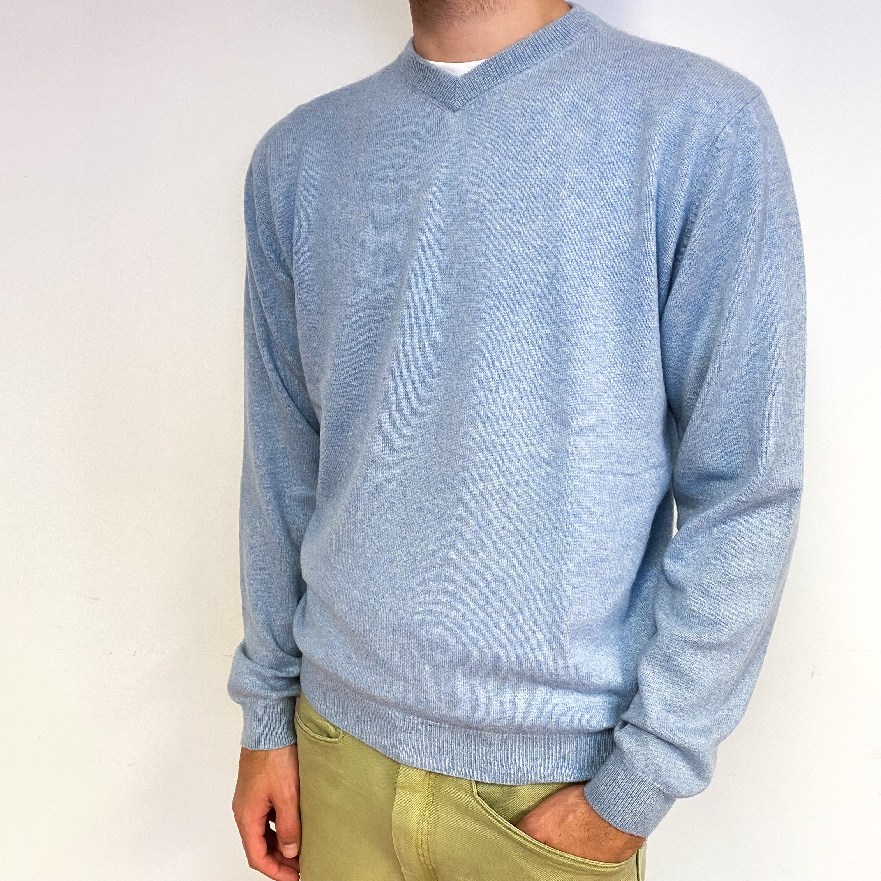 Men's Opal Blue Cashmere V-Neck Jumper Large